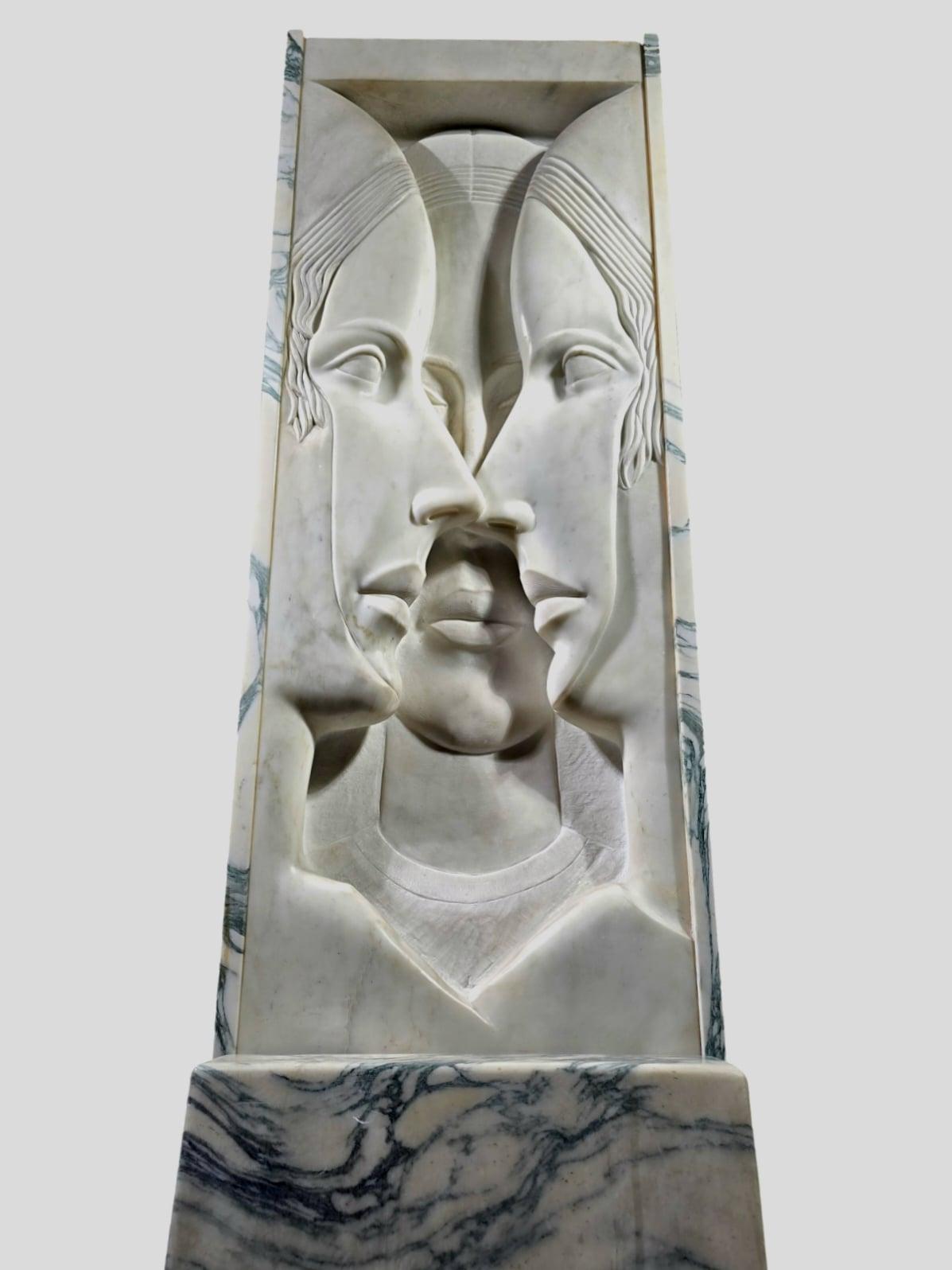 Important Early 20th Century Art Deco Marble Sculpture of The Three Graces For Sale 5