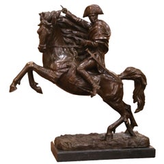 Importante scultura francese in bronzo dell’inizio del XX secolo raffigurante Napoleone a cavallo