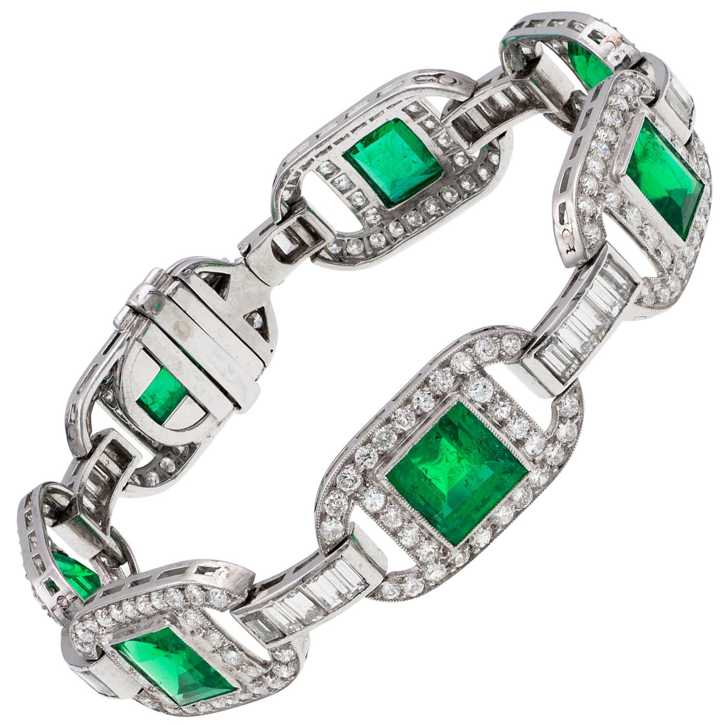 Important Emerald and Diamond Bracelet For Sale