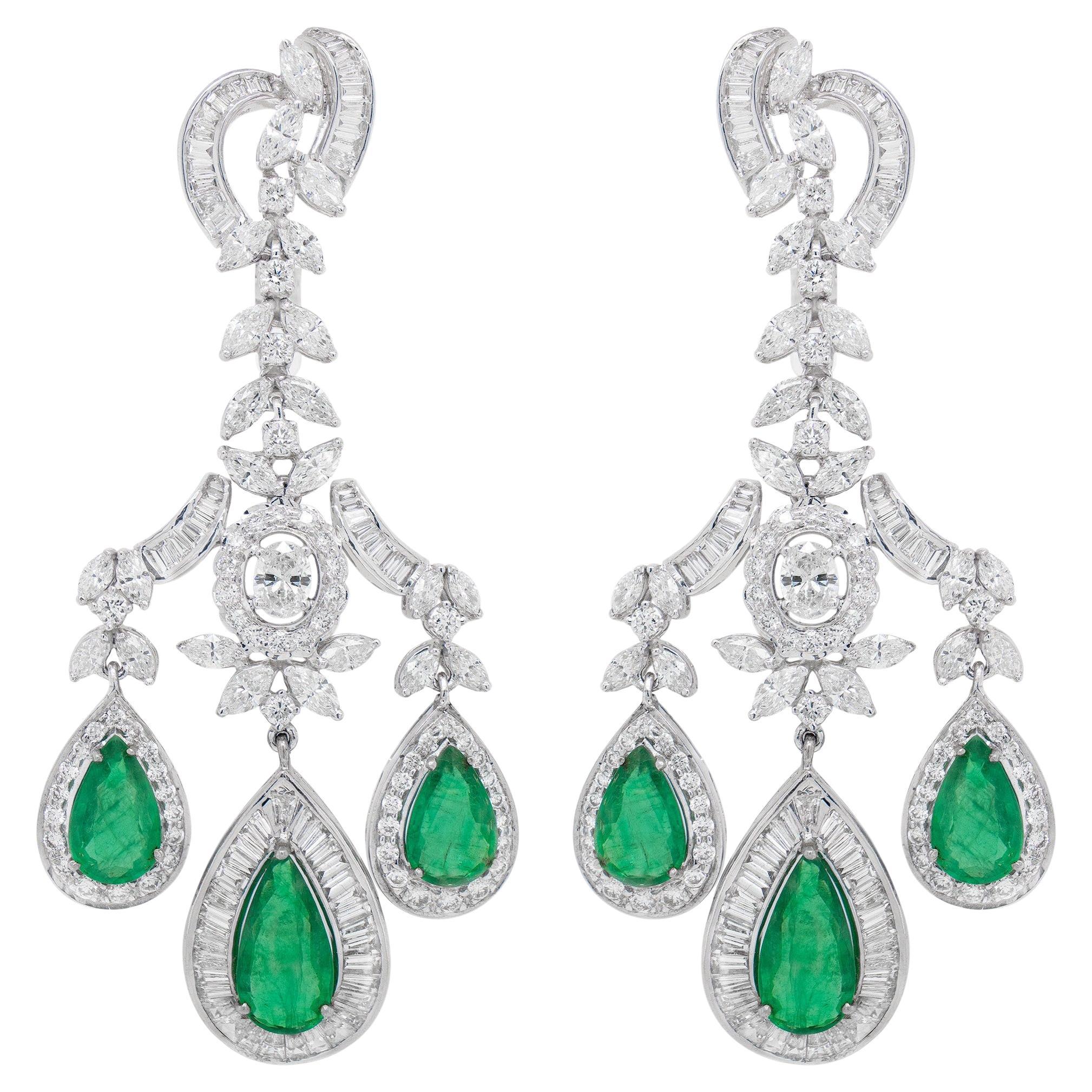 Importantes Pendientes Araña Esmeralda y Diamantes 17,89 Quilates Oro 18K