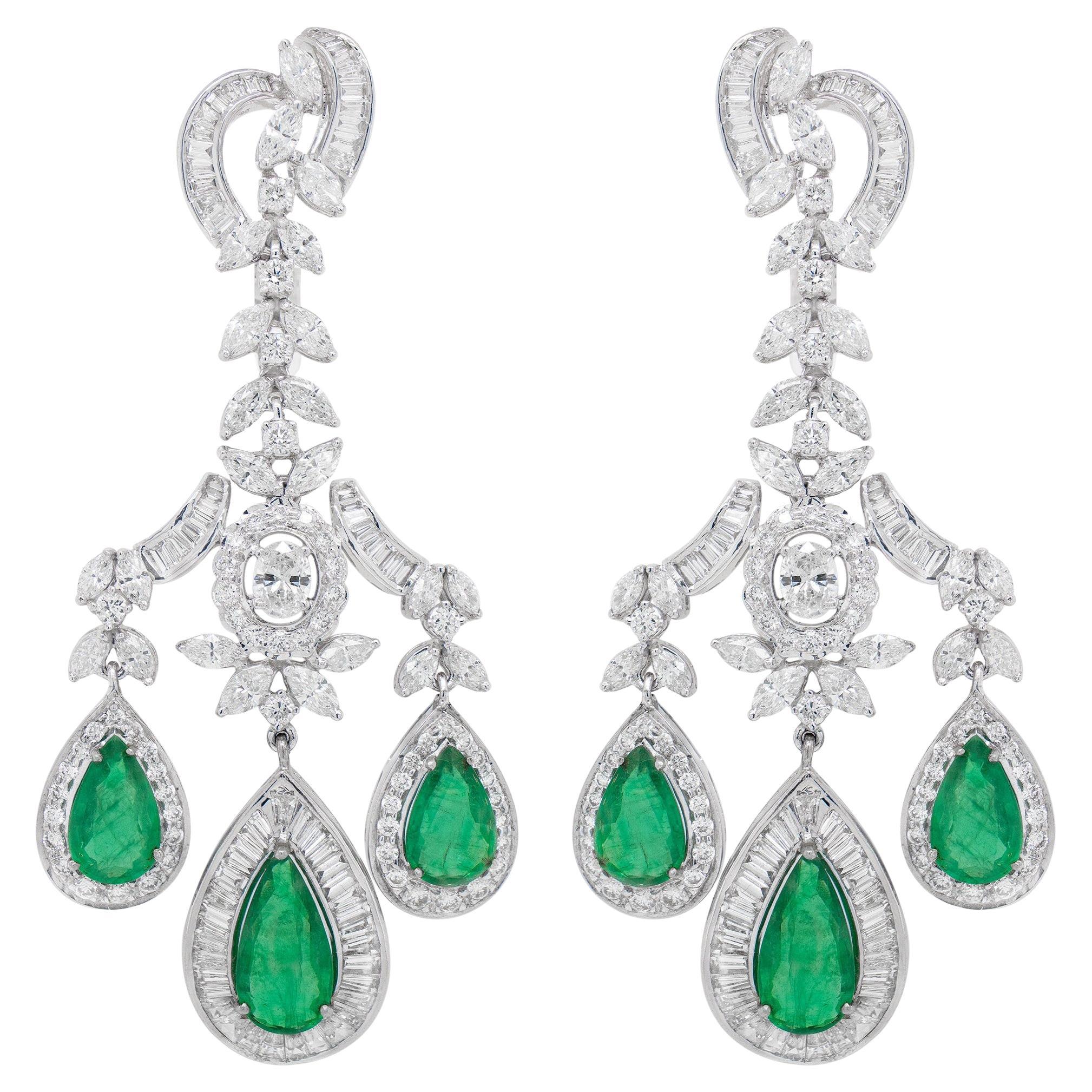 Importantes Pendientes Araña Esmeralda y Diamantes 17,89 Quilates Oro 18K