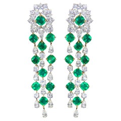 Important Emerald and Diamond Chandelier Earrings 29 Carats 18K Gold