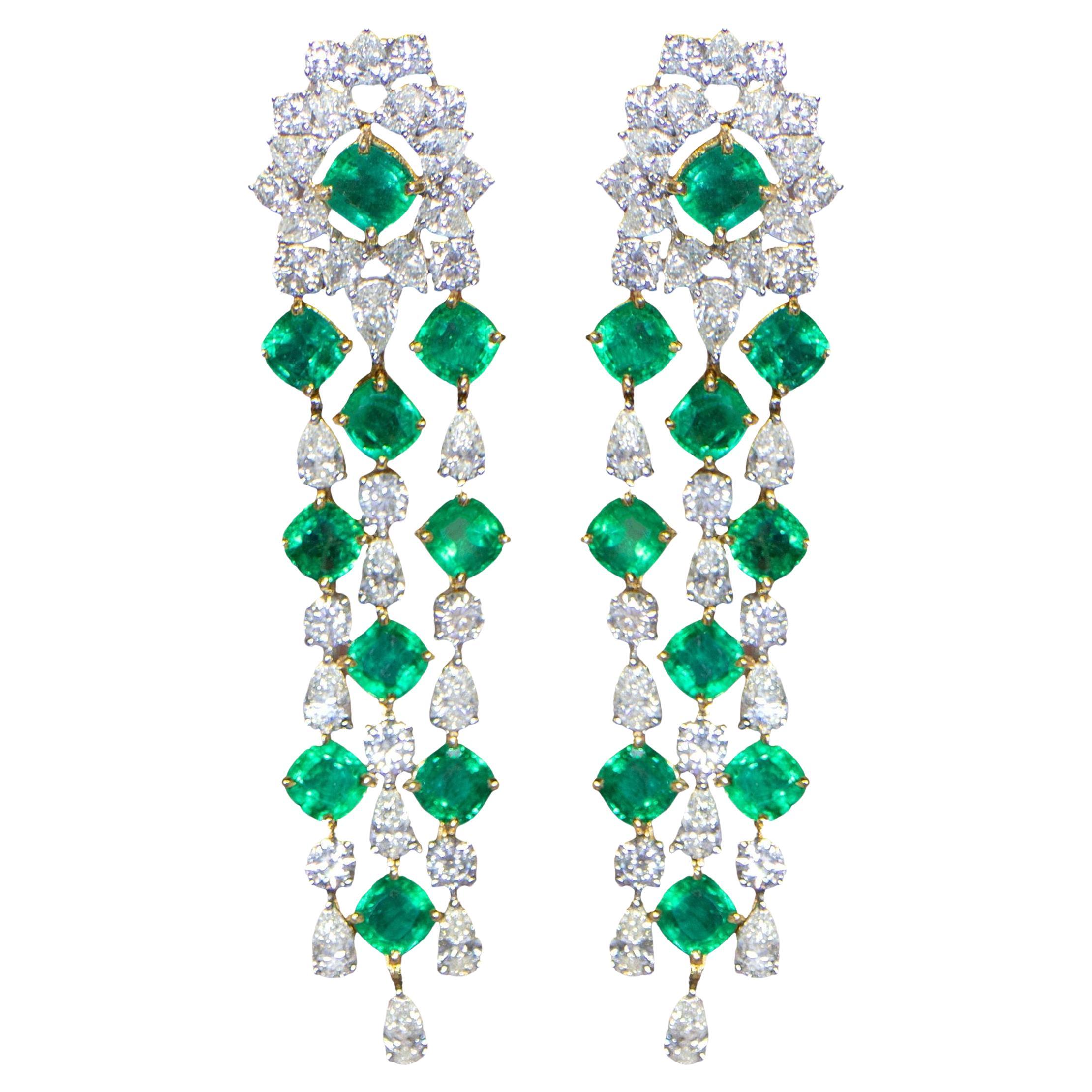 Wichtige Smaragd- und Diamant-Chandelier-Ohrringe 29 Karat 18K Gold