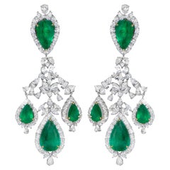 Important Emerald and Diamond Chandelier Earrings 38 Carats 18K Gold
