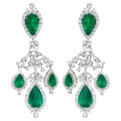 Importantes Pendientes Araña Esmeralda y Diamantes 38 Quilates Oro 18K