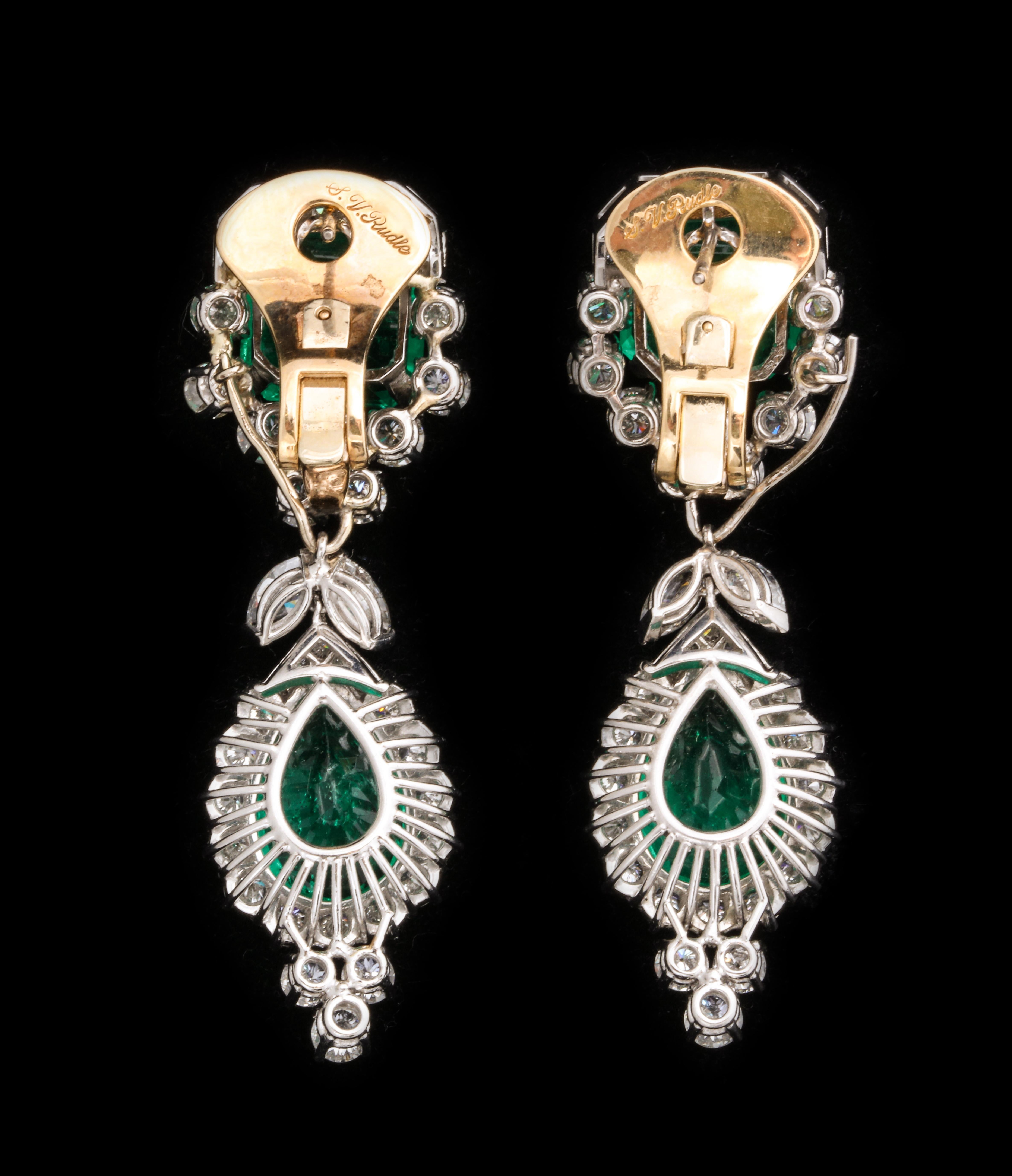 Important Emerald and Diamond Earrings For Sale 5