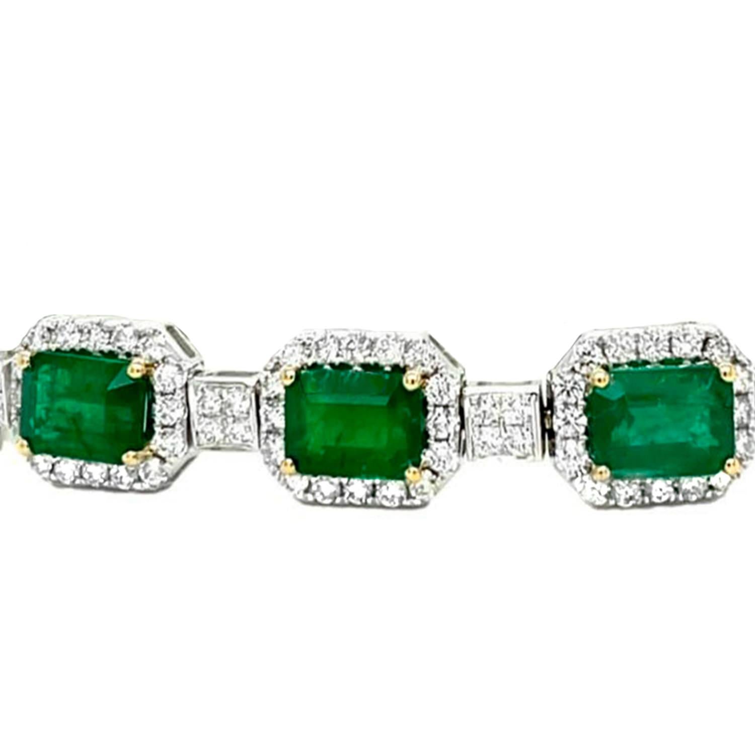 Wichtiges Smaragdarmband mit Diamanten 22,25 Karat 14K Weißgold (Smaragdschliff) im Angebot