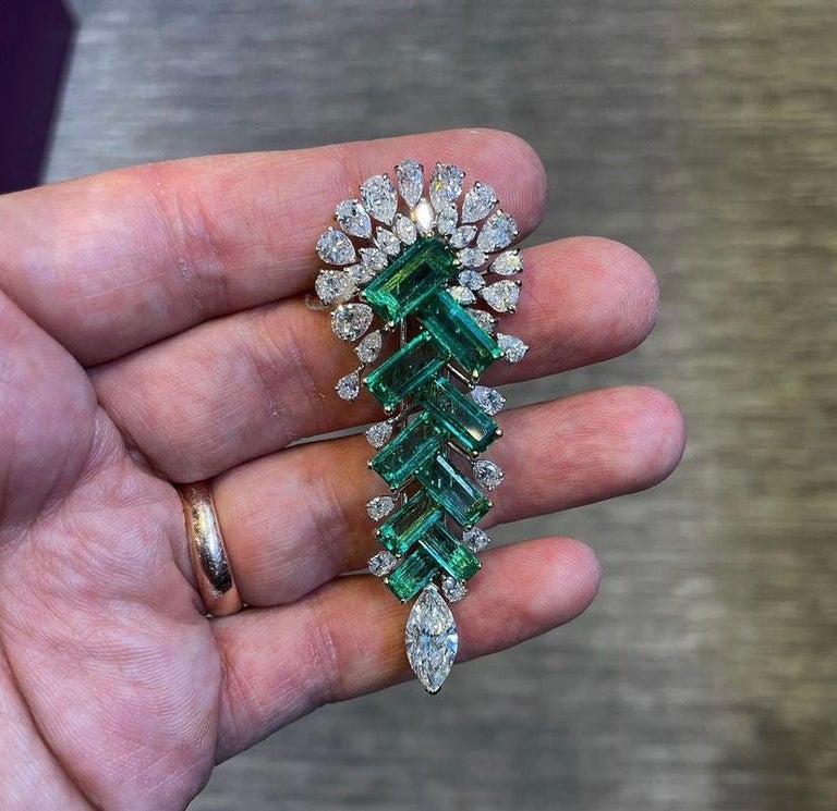 Emerald Cut Important Emerald & Diamond Brooch For Sale