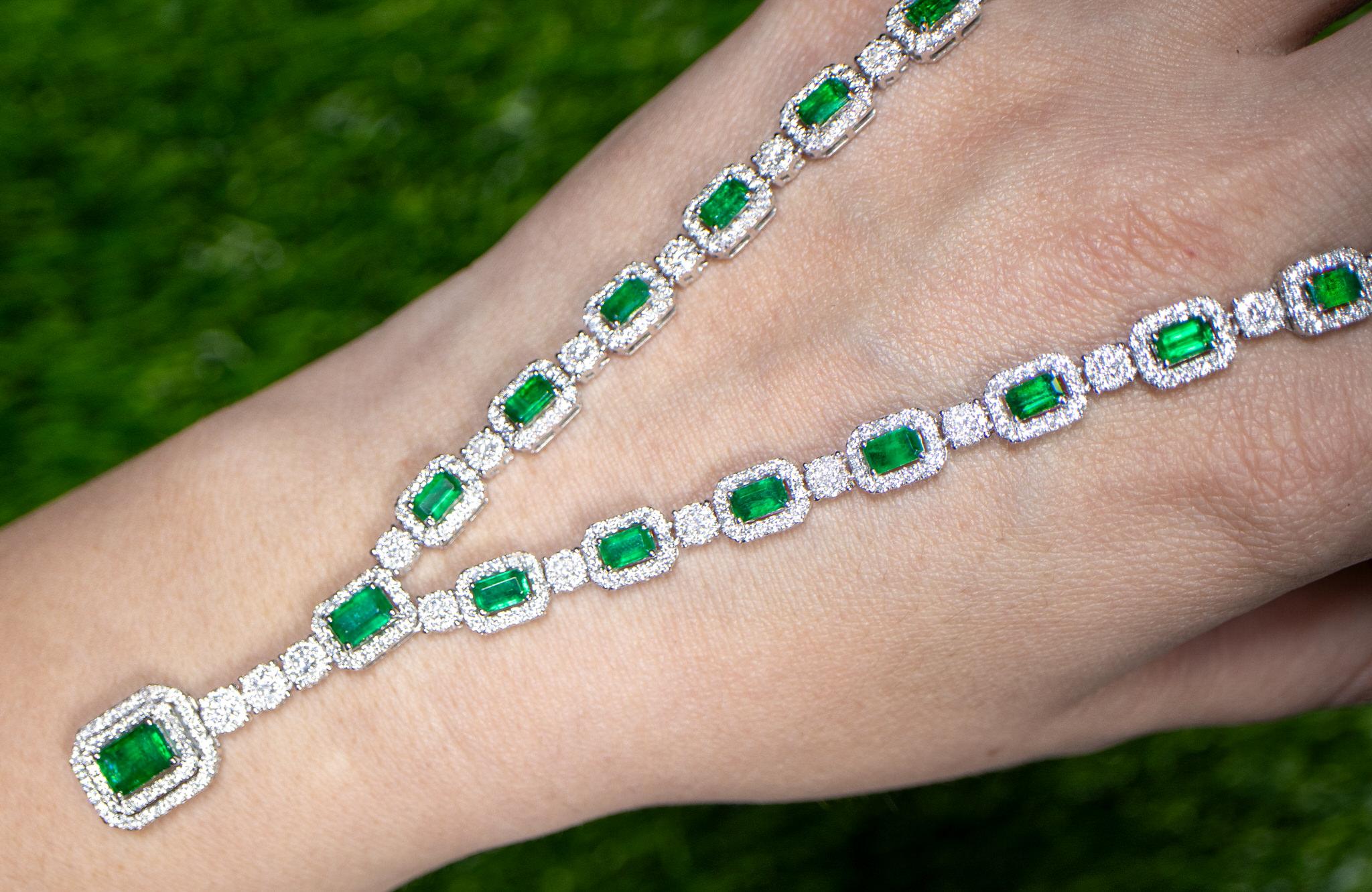 Emerald Cut Important Emerald Pendant Necklace With Diamonds 10.1 Carats 18K Gold For Sale