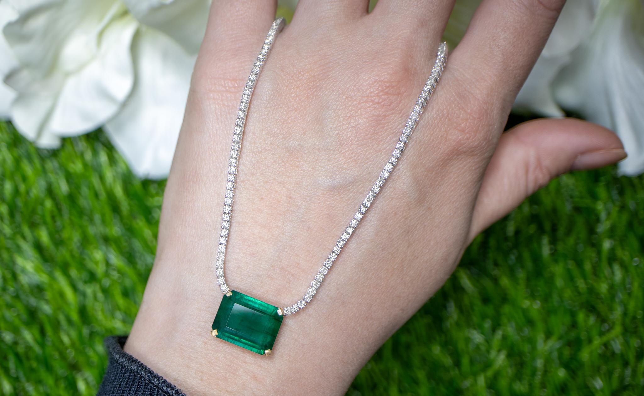 Contemporary Important Emerald Pendant With Diamond Necklace 13.2 Carats 18K Gold For Sale
