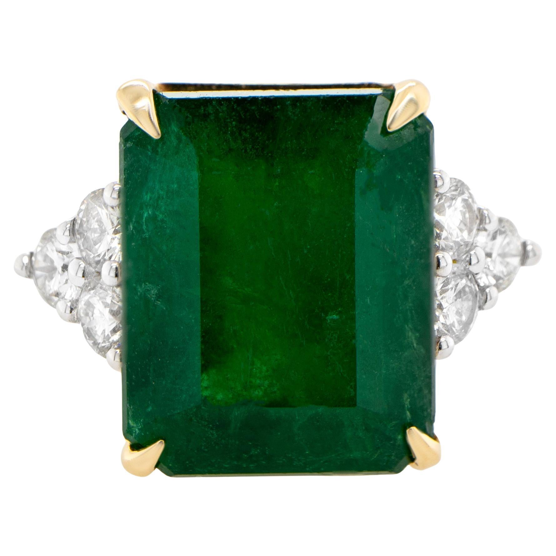 Important Emerald Ring With Diamonds 8.82 Carats 18K Gold