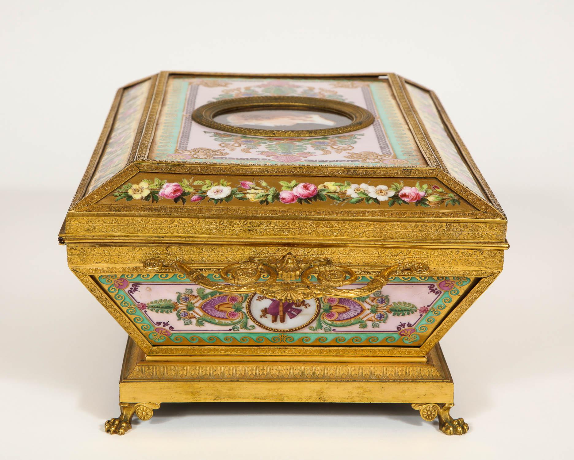 Hand-Painted Important Empire Period Paris Porcelain & Ormolu-Mounted Casket/Box/Jewelry Box For Sale