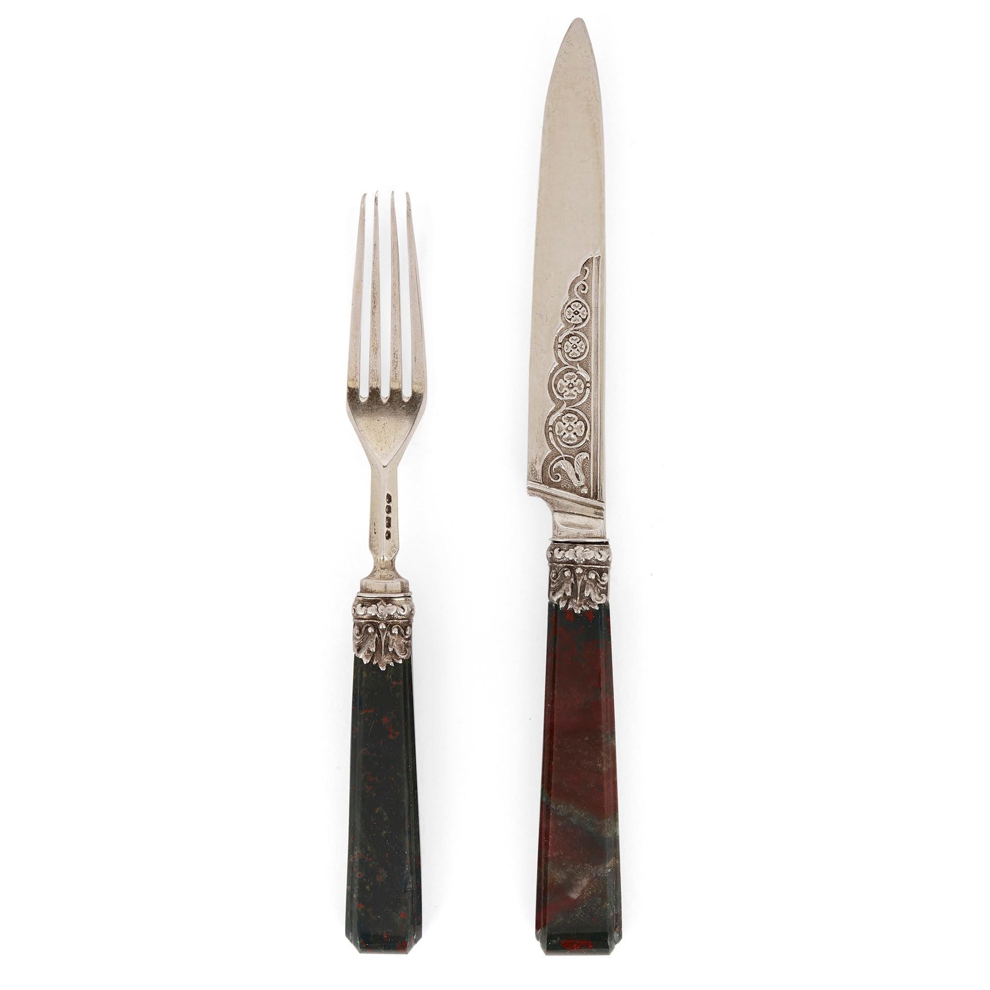 Important English silver flatware service by Francis Higgins II
English, 1840
Knives: Height 20cm, width 2cm, depth 1cm
Forks: Height 16.5cm, width 2cm, depth 1cm

This superb flatware service was crafted by the esteemed silversmith Francis