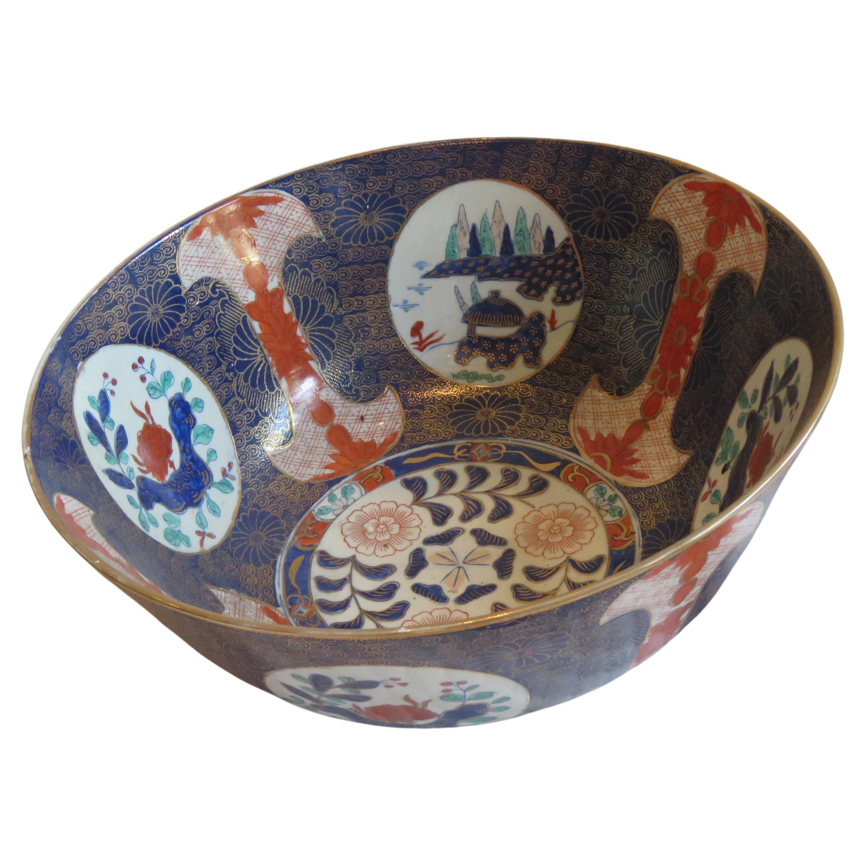 Bol en porcelaine peint à la main de style famille rose chinoise des années 1900 en vente