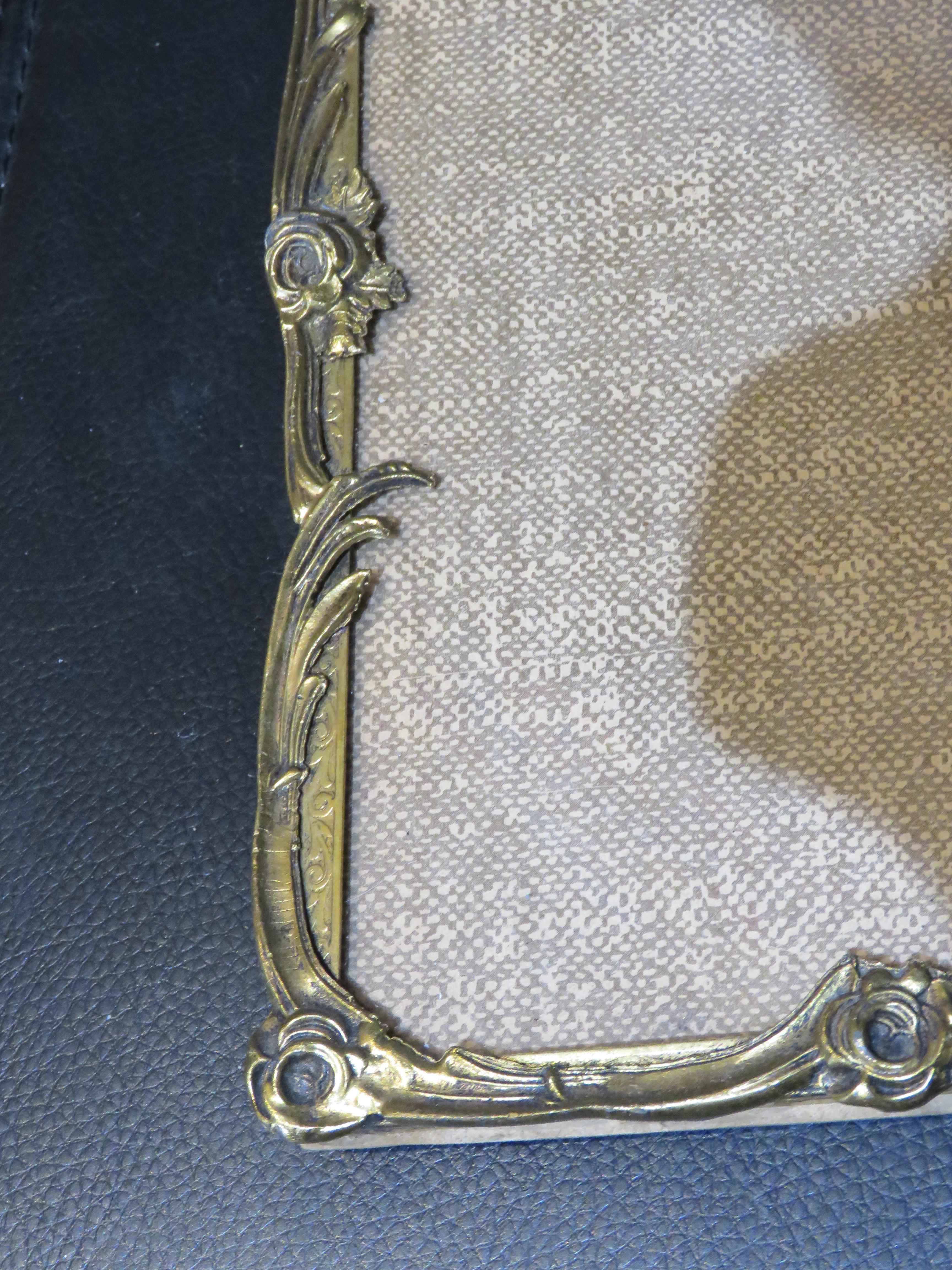 Importante marco de fotos francés de bronce dorado dorado patrimonial Inglés en venta