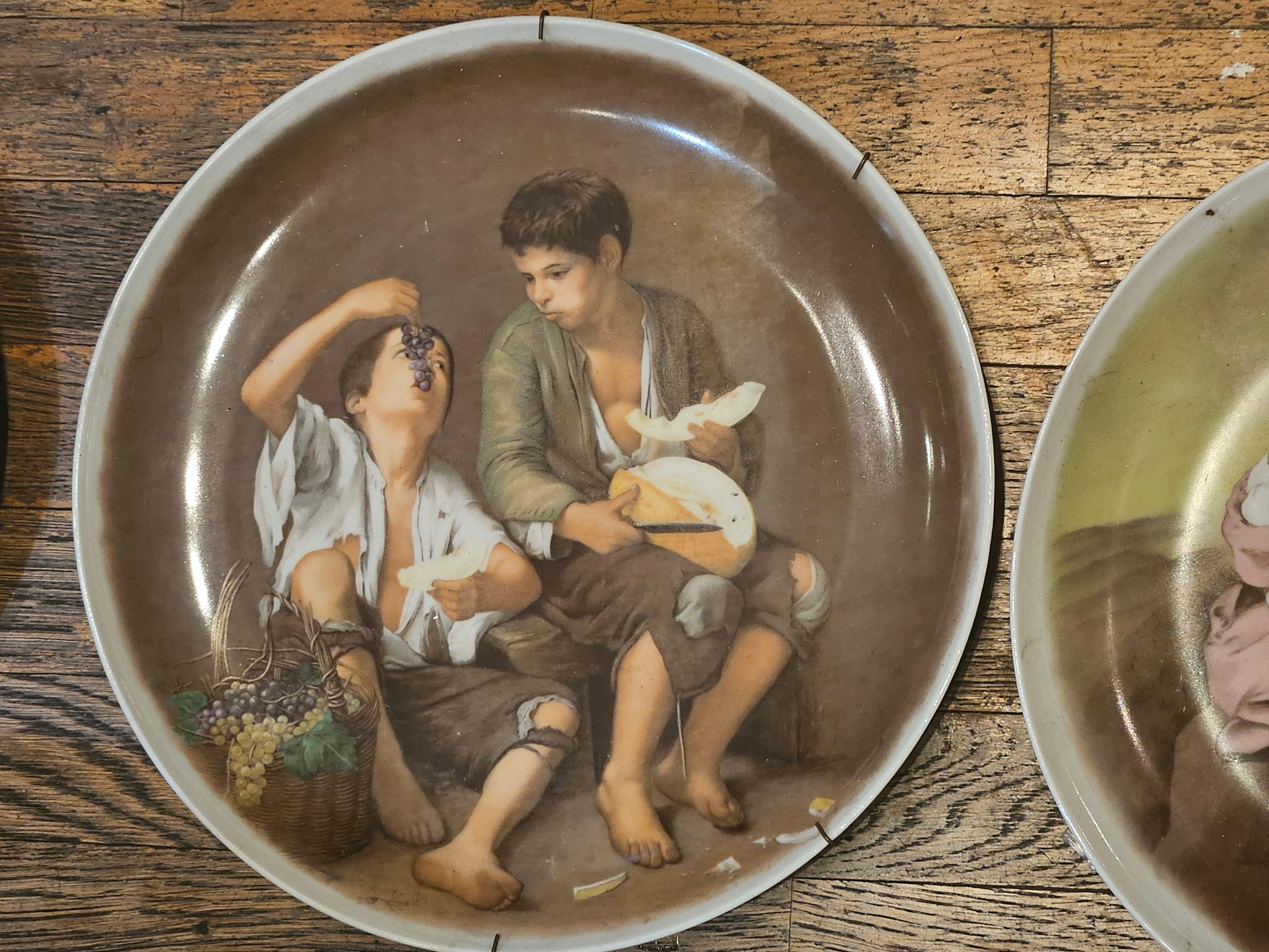 Important Estate Set of 3 Painted Porcelain Esteban Murillo Dish Plate Chargers In Good Condition For Sale In New York, NY