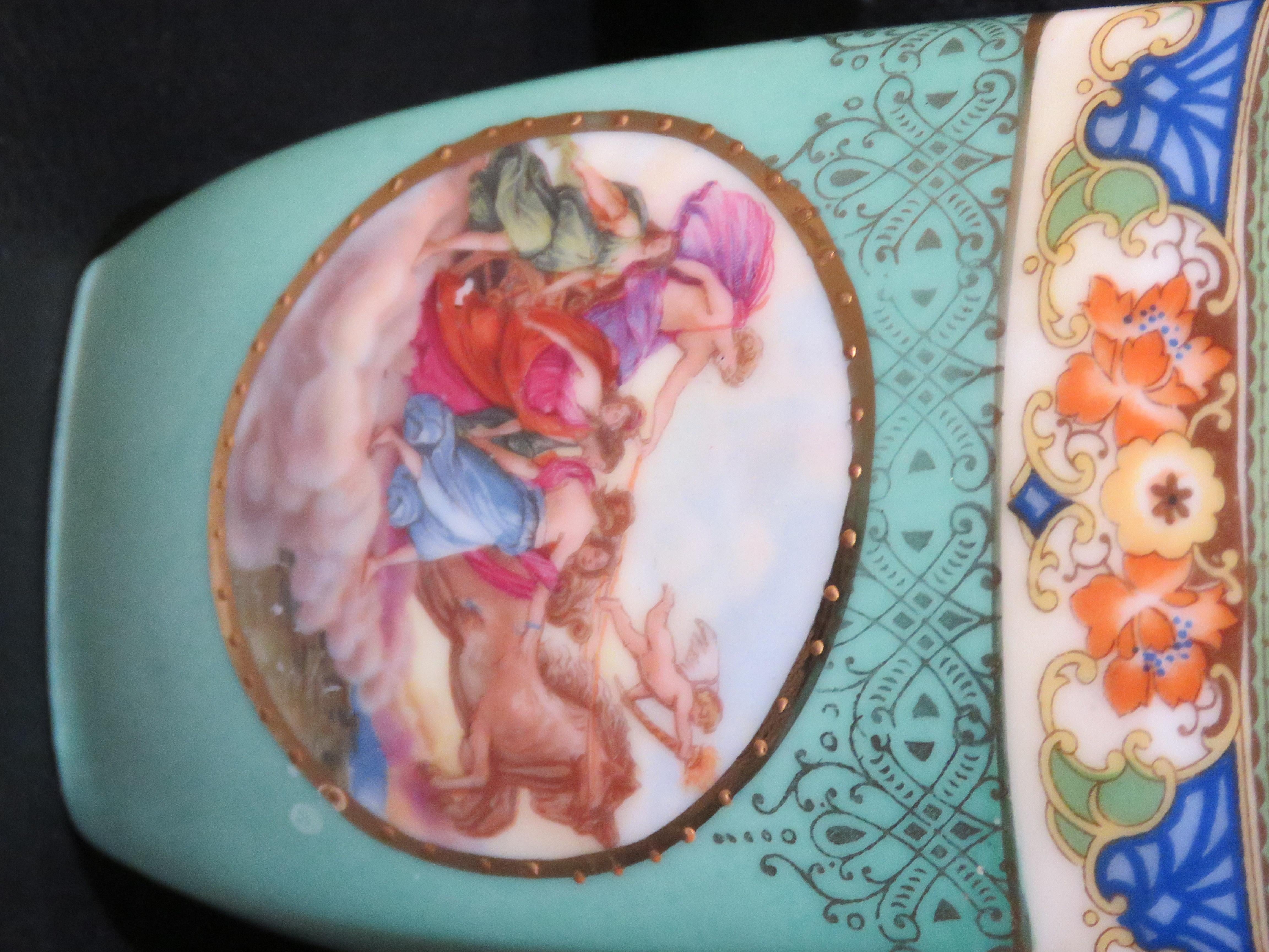 Beautiful 19th Century Painted NeoClassical Porcelain Bottle 1861 Prez Saxe In Good Condition For Sale In New York, NY