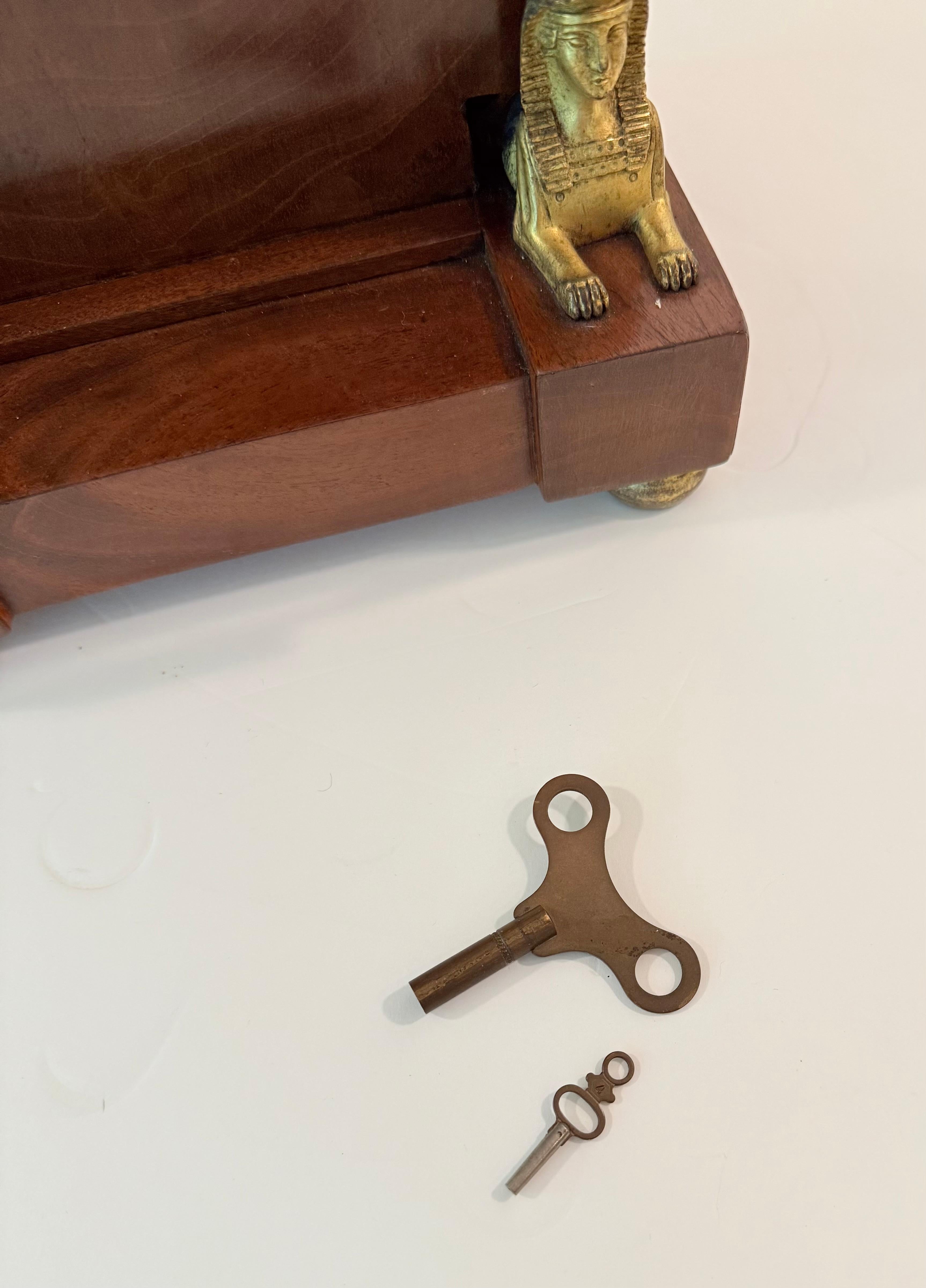 Important First Empire Mahogany Clock  by Charles Oudin in vendita 6