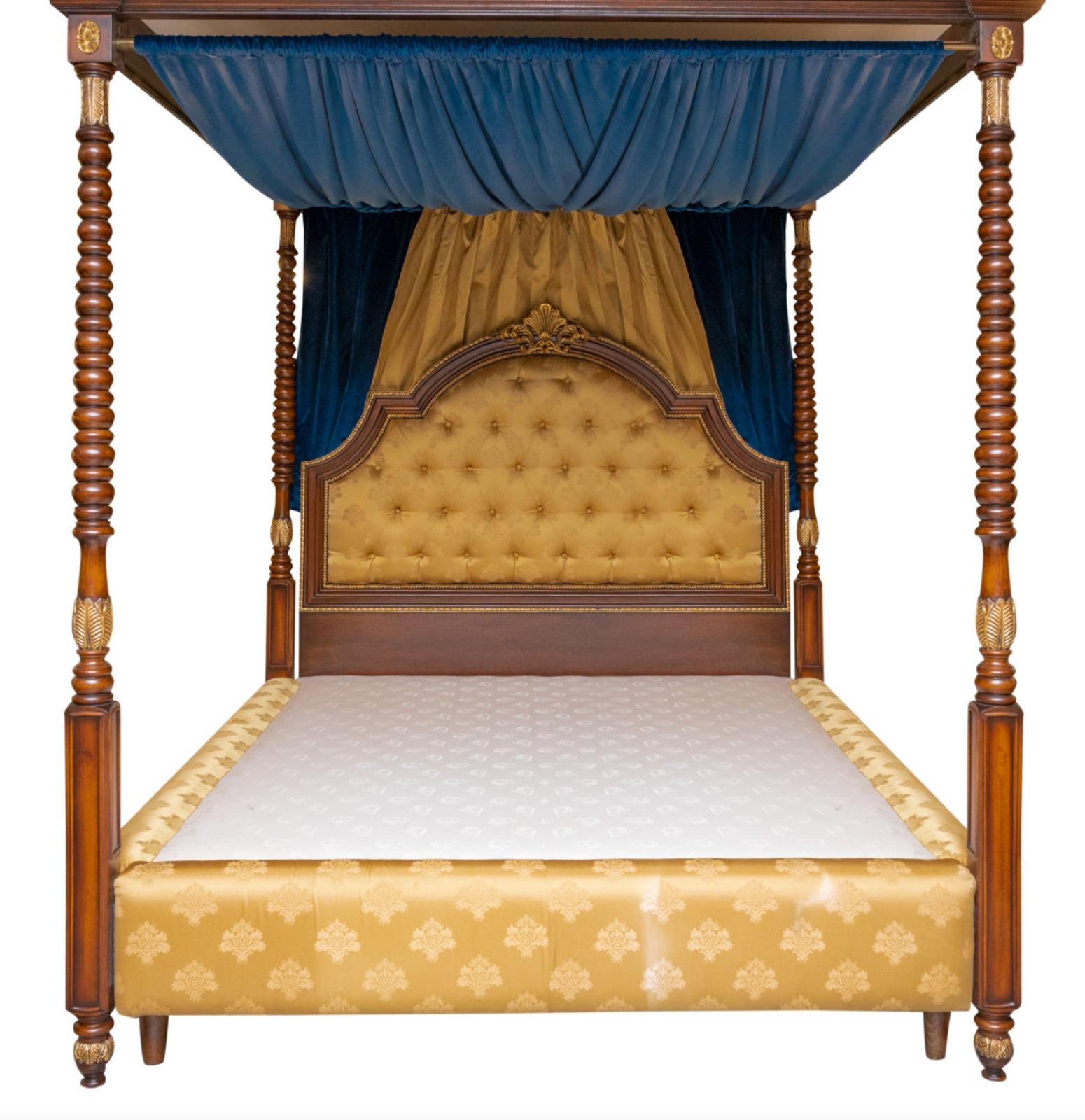 Important French Double Bed with Canopy, early 20th Century Style Empire In Good Condition In Madrid, ES