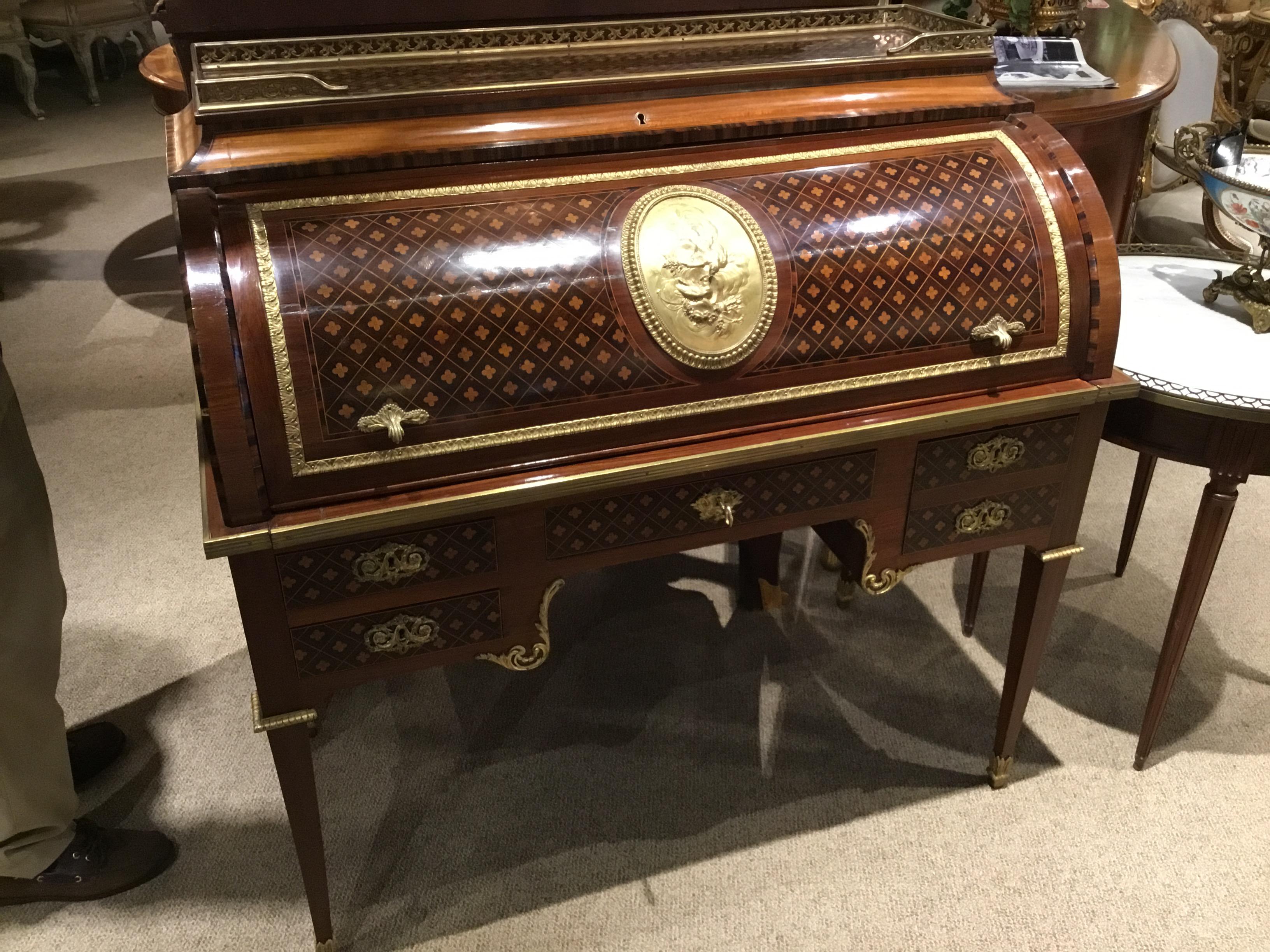 19th Century Important French Louis XVI Cylinder Desk, circa 1825