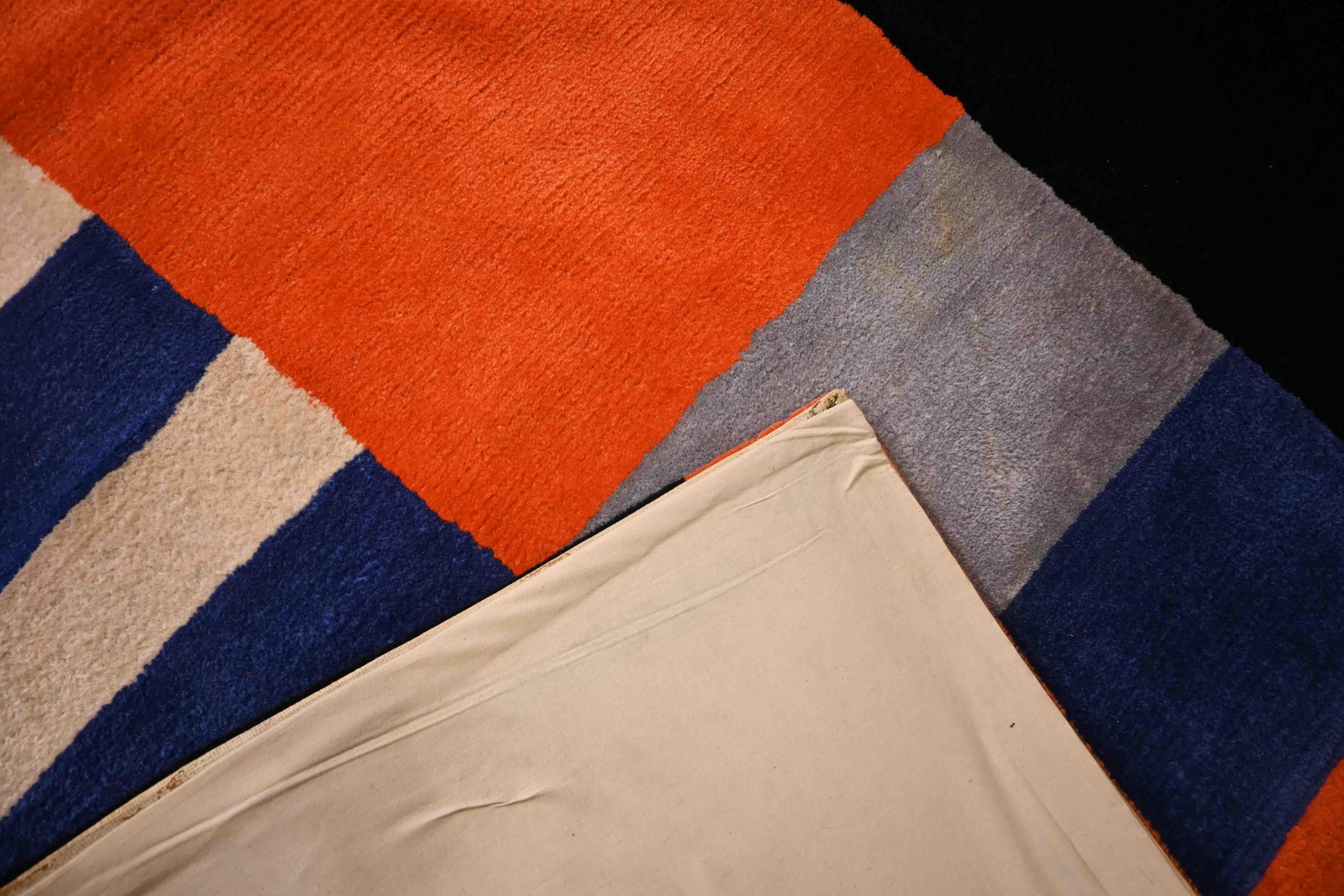 Wichtiger signierter Teppich der französischen Moderne von Sonia Delaunay 20. Jahrhundert - Nr. 1579 (Wolle) im Angebot