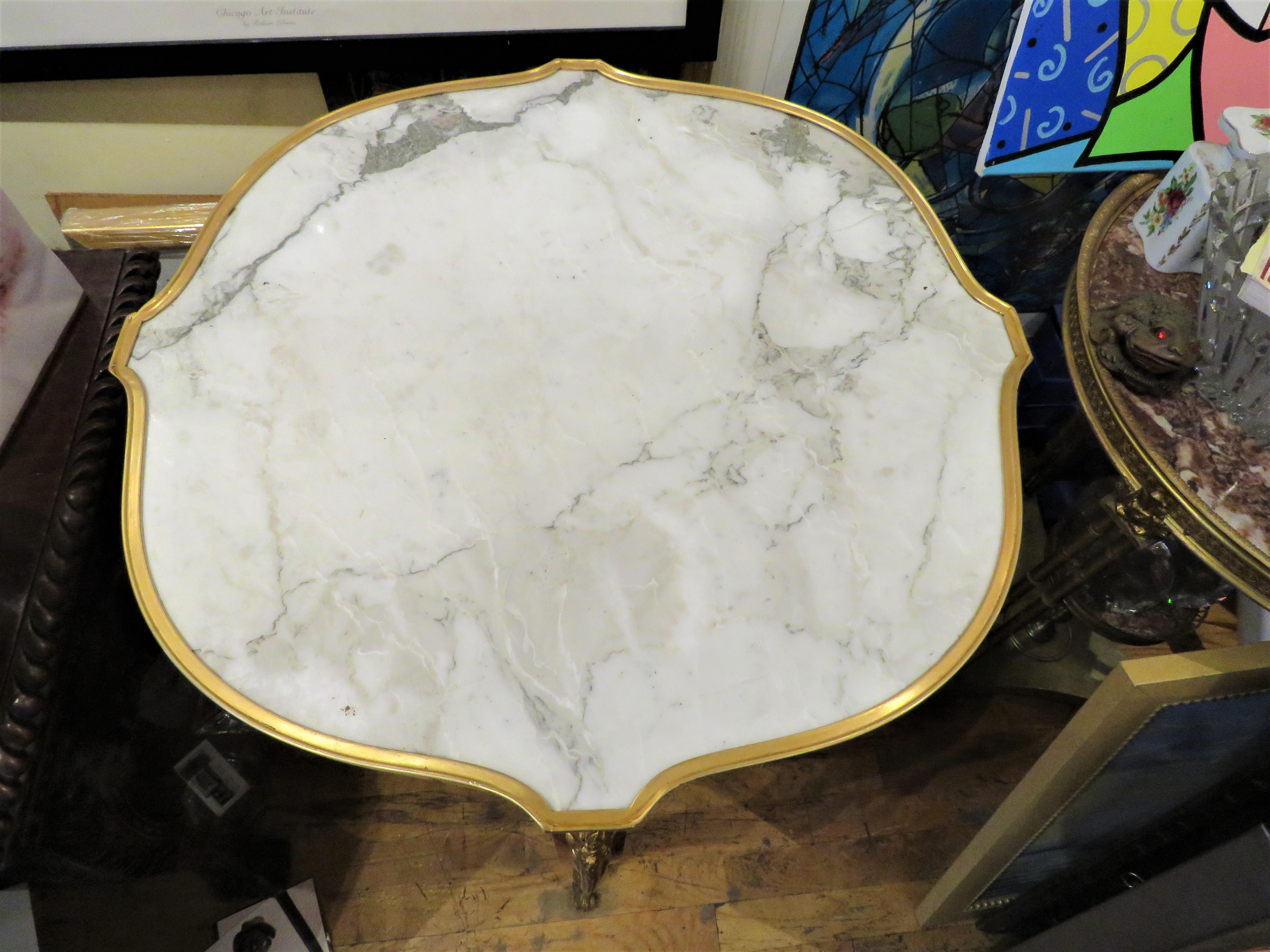  Important French Rare 19TH Century Gilt Bronze Mahagony White Marble Table In Good Condition For Sale In New York, NY