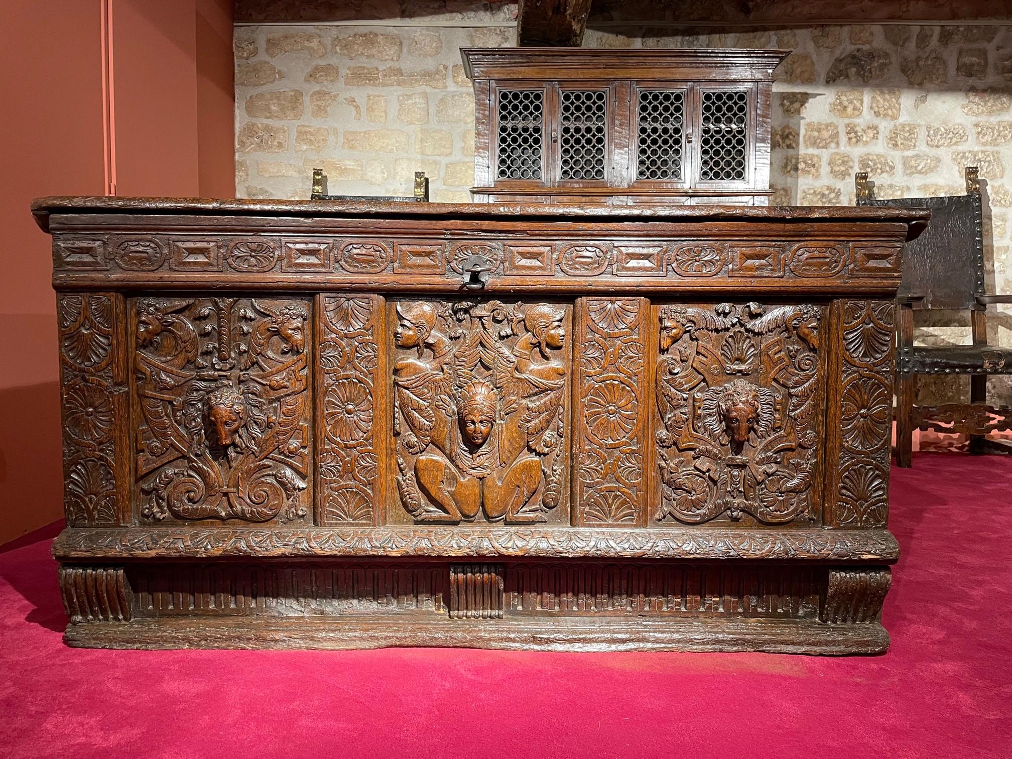 IMPORTANT FRENCH RENAISSANCE CHEST


ORIGIN : BURGUNDY, FRANCE
PERIOD : 16th CENTURY, 2nd FRENCH RENAISSANCE

Height: 85cm
Length: 170cm
Depth: 68cm

Oak wood
Good condition
Original lock


Chest is an essential item of Medieval and