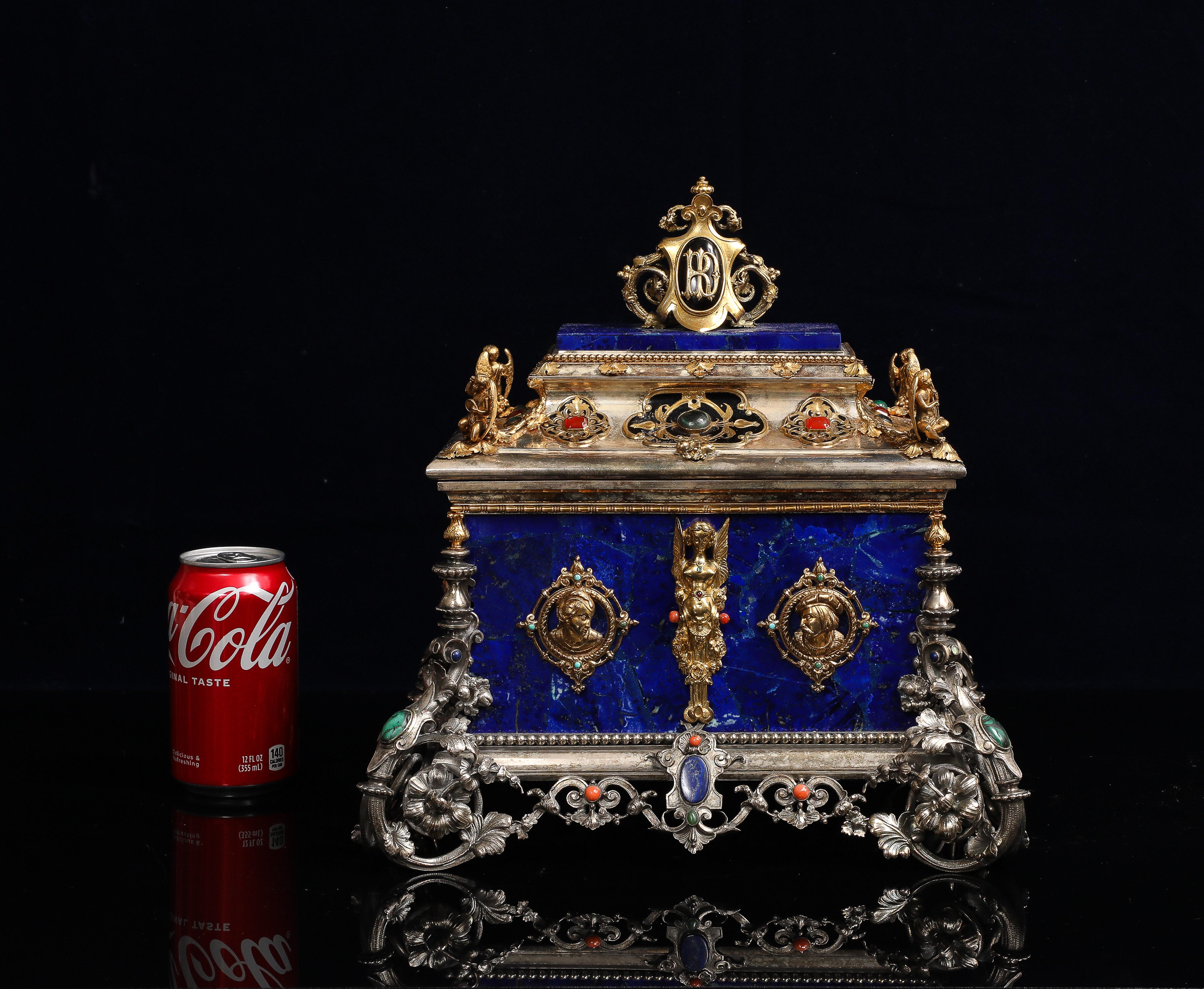 Néo-Renaissance Importante boîte couverte en argent, Lapis Lazuli Jewellers, de style renaissance française en vente