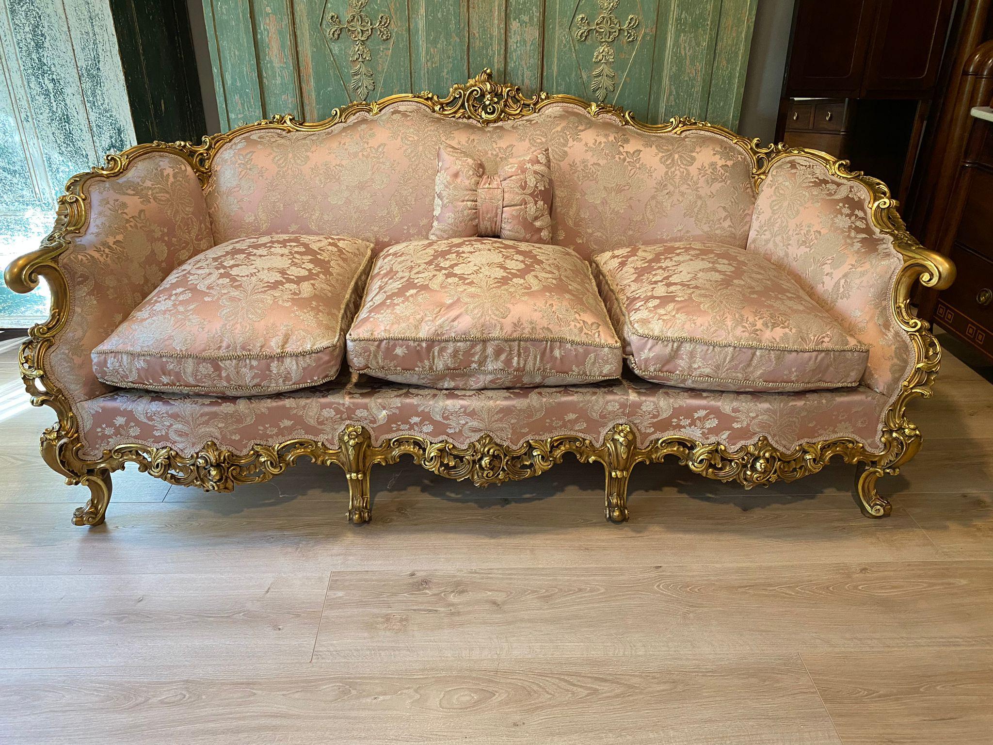 Important French Set Sofa, (2) Armchairs and a Table end 19th Century For Sale 13
