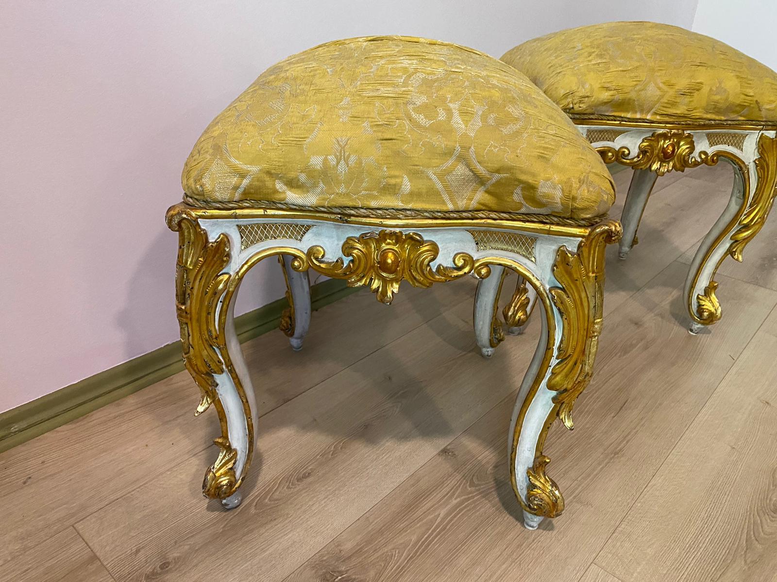Two Magnificent French Armchairs with respective Stools early 19th Century
armchair measurements: H: 96cm x 76cm c 75cm
stool measures: 45cm x 45cm x 50cm Hight
wood and italian silk
perfect condition