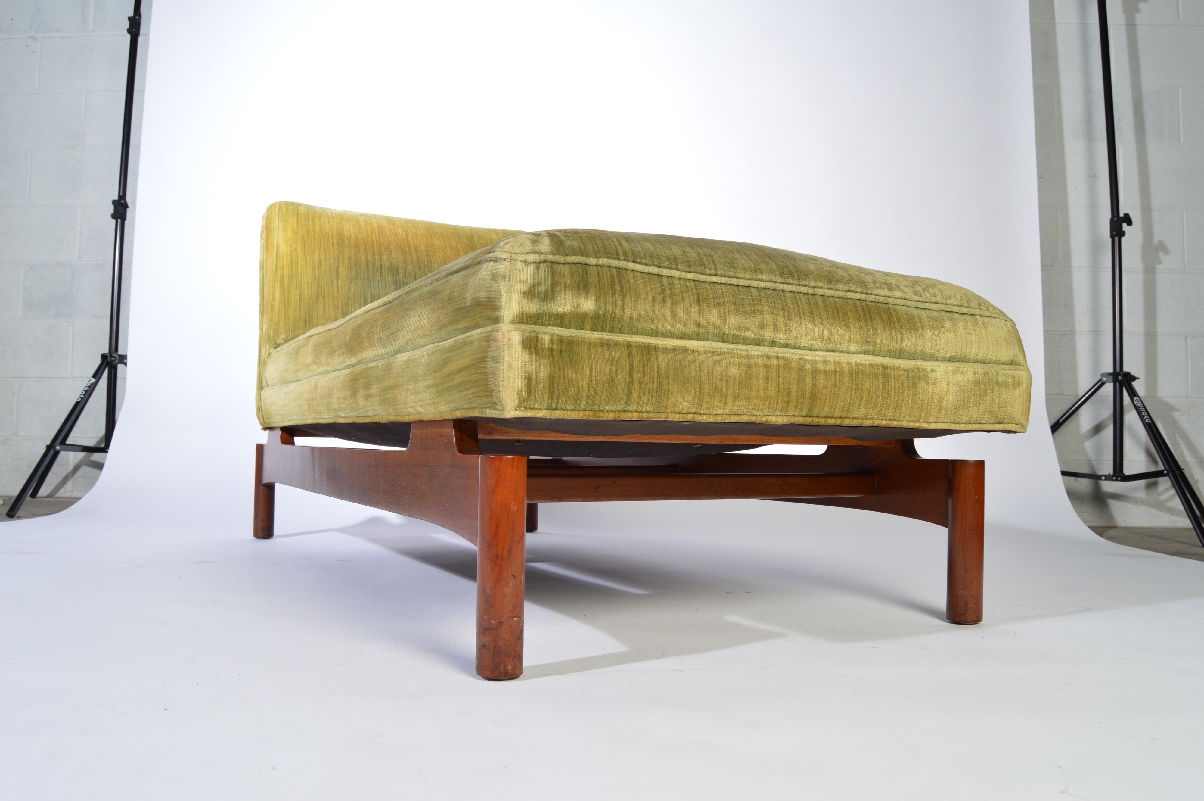 Mid-Century Modern Important Gerald Luss for Lehigh Chaise Lounge Chair in Walnut, circa 1950