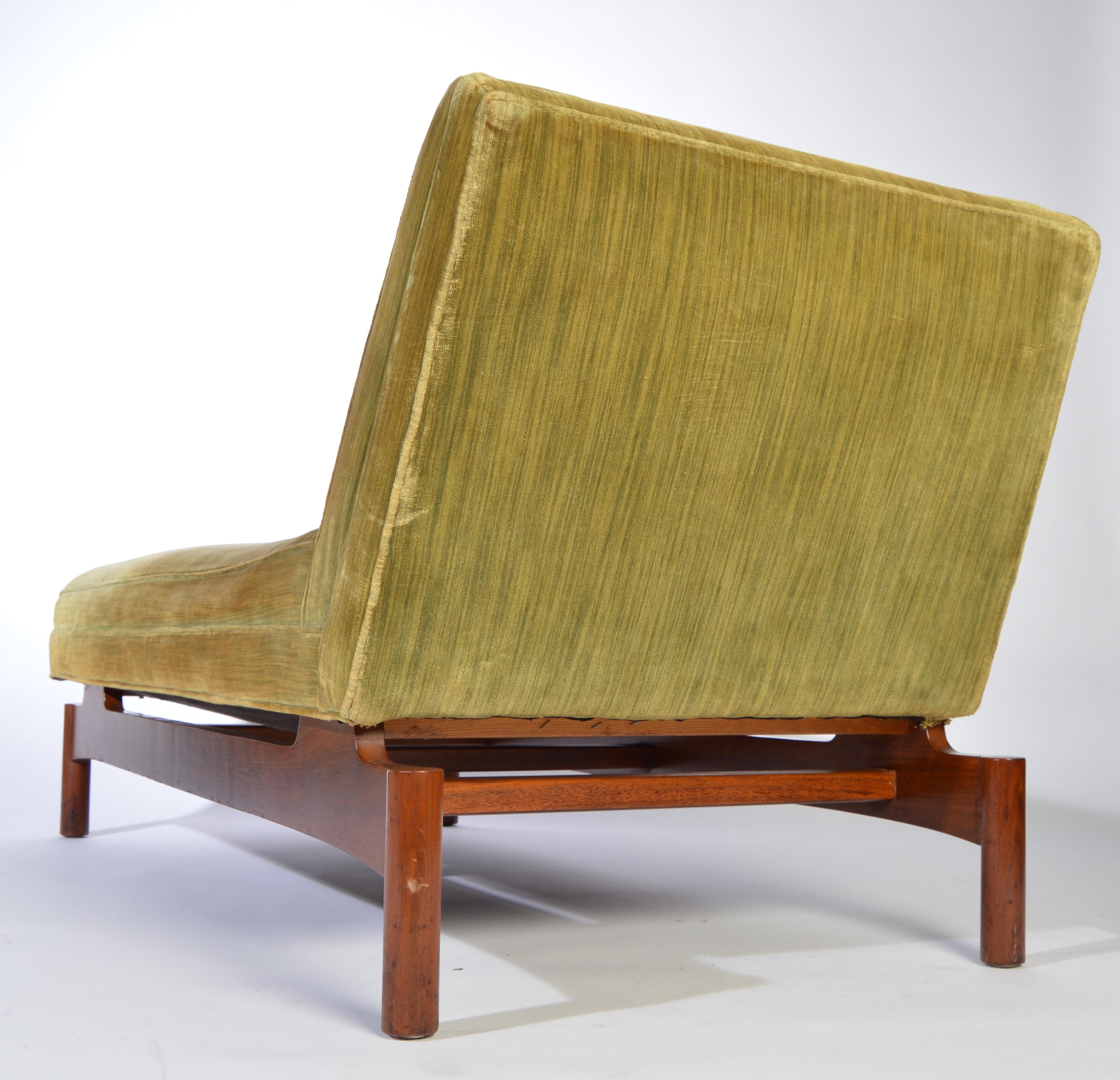 Important Gerald Luss for Lehigh Chaise Lounge Chair in Walnut, circa 1950 2