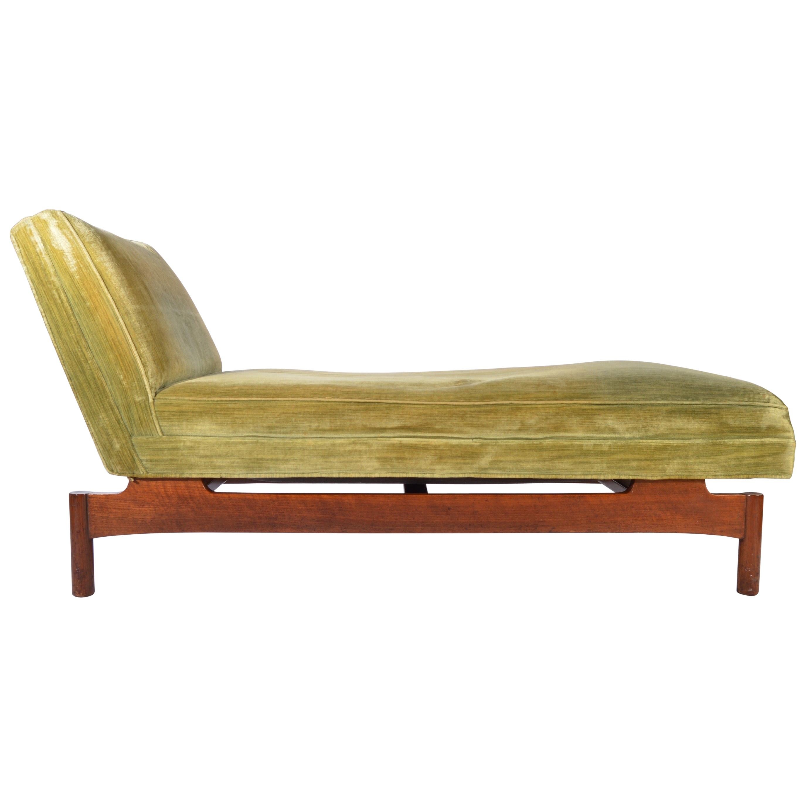 Important Gerald Luss for Lehigh Chaise Lounge Chair in Walnut, circa 1950