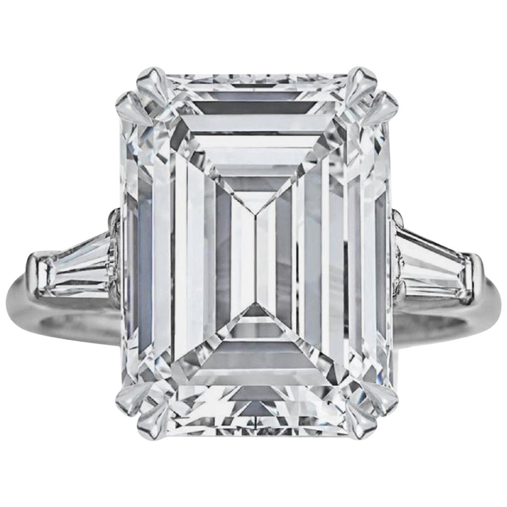 Importante bague de fiançailles de taille émeraude de 7 carats certifiée GIA VVS2