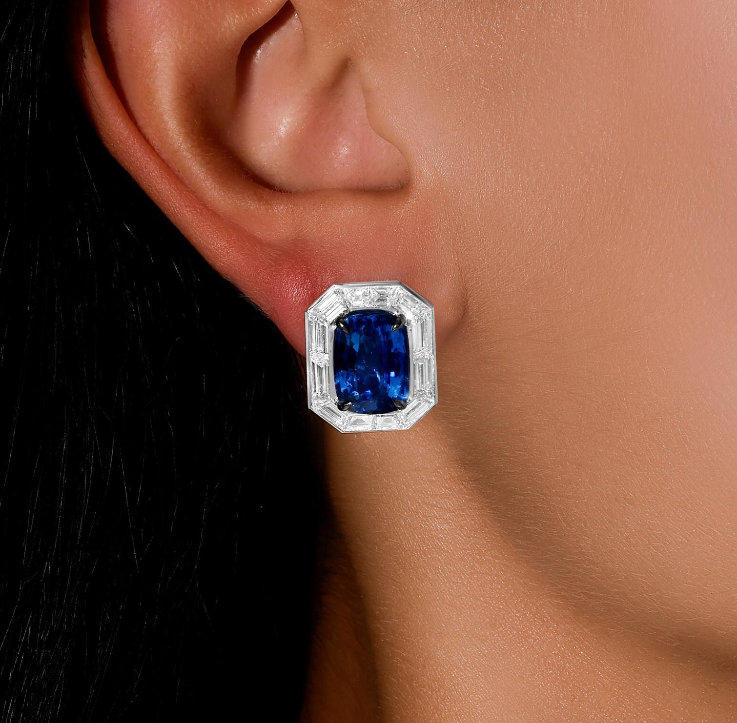 Contemporary Important GIA Certified Blue Sapphire Stud Earrings Diamond Halo 13.3 Carats Tot For Sale
