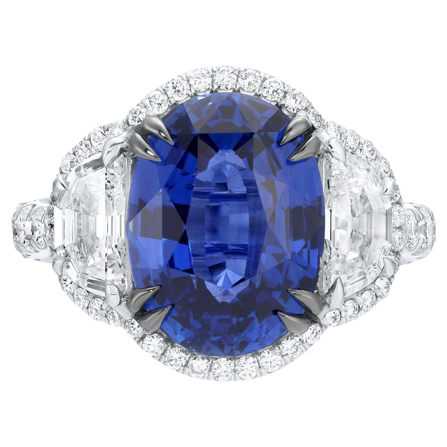 Importante Anillo de Tres Piedras de Zafiro Azul Certificado por el GIA Diamantes 7,71 Quilates 18K