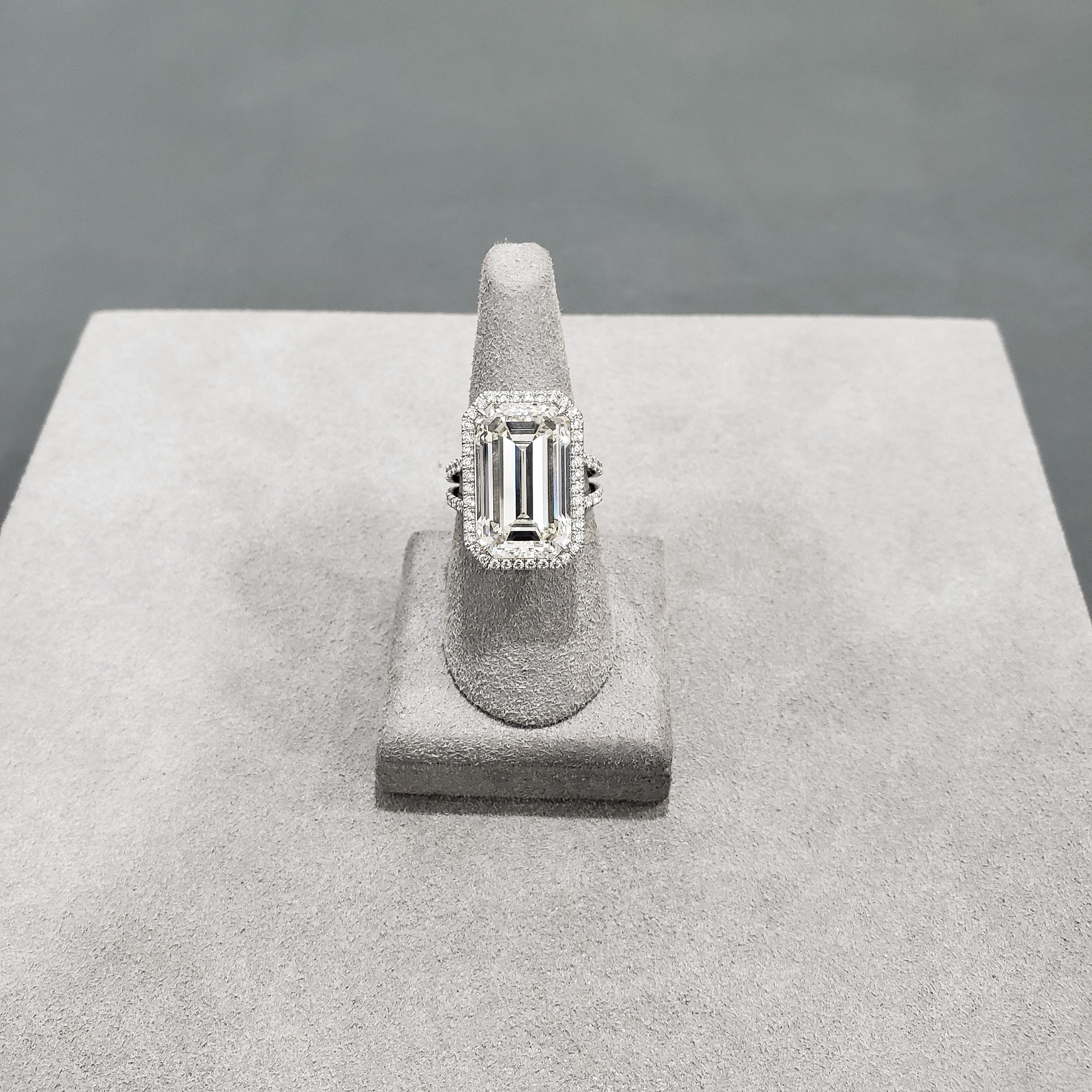 GIA Certificado 15,00 Quilates Diamante talla esmeralda Halo Anillo de compromiso de anilla abierta en Nuevo estado para la venta en New York, NY