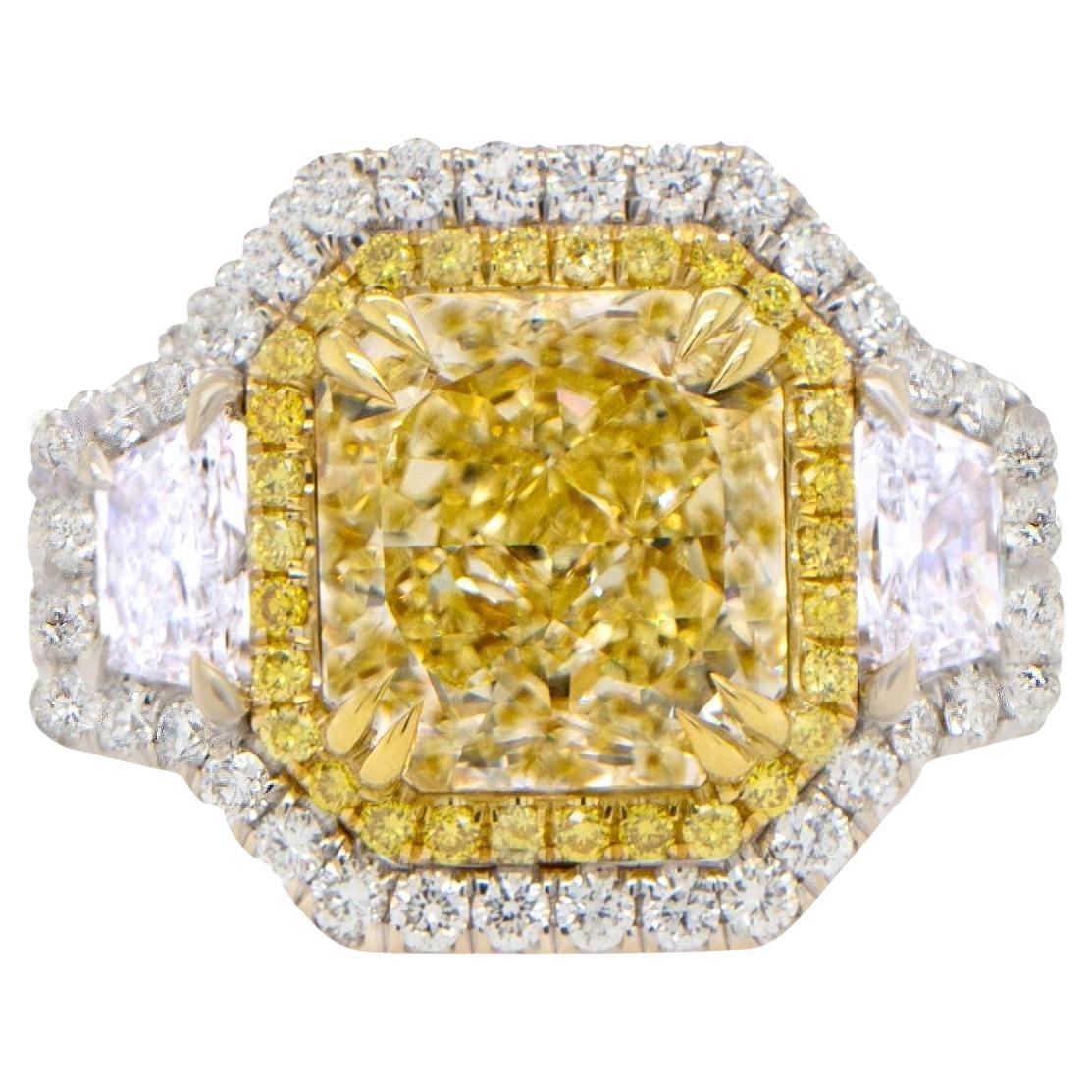 Important GIA Certified Natural Fancy Yellow Diamond Ring 5.23 Carats 18K Gold