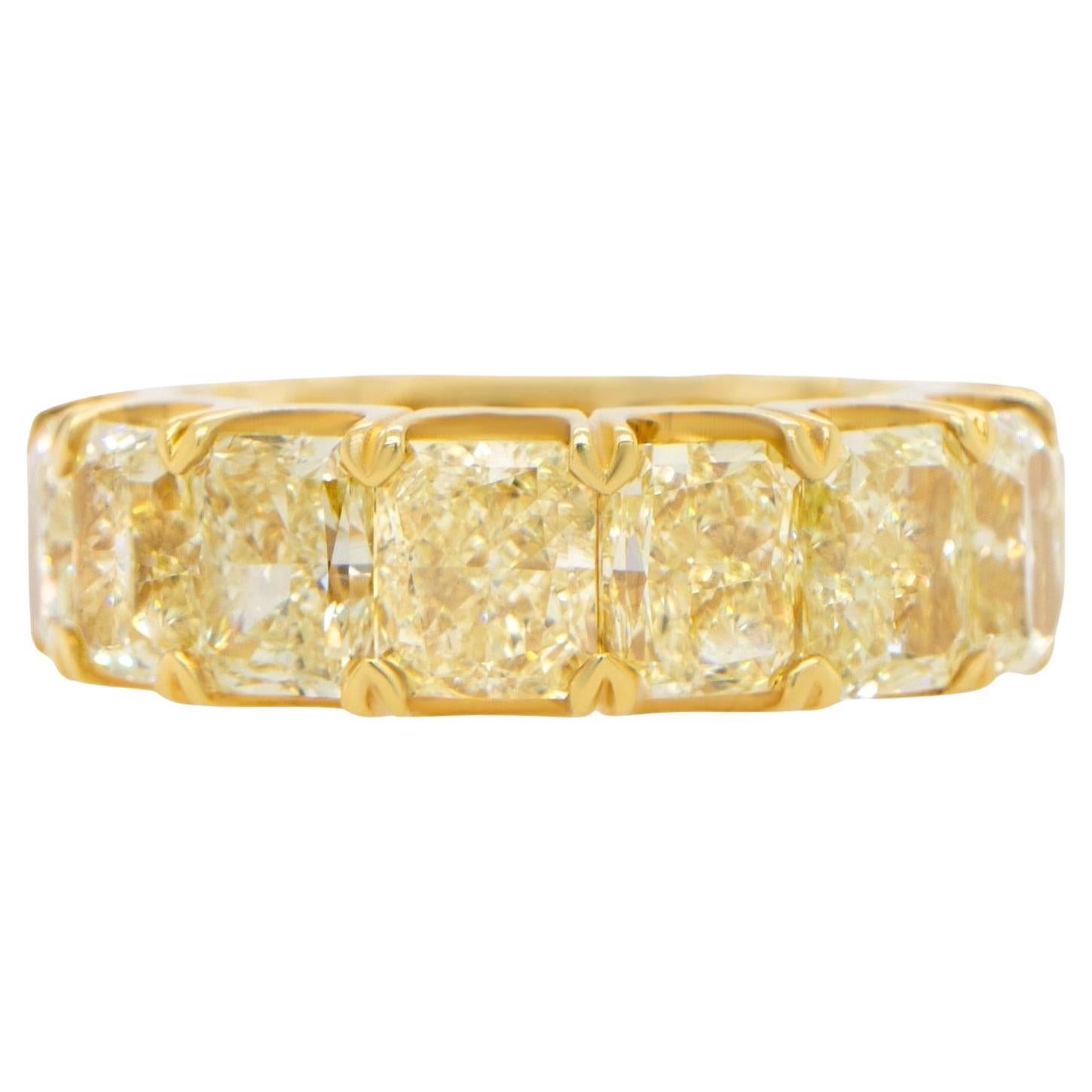 Important GIA Certified Radiant Yellow Diamond Eternity Band 16.20 Carats 18K For Sale