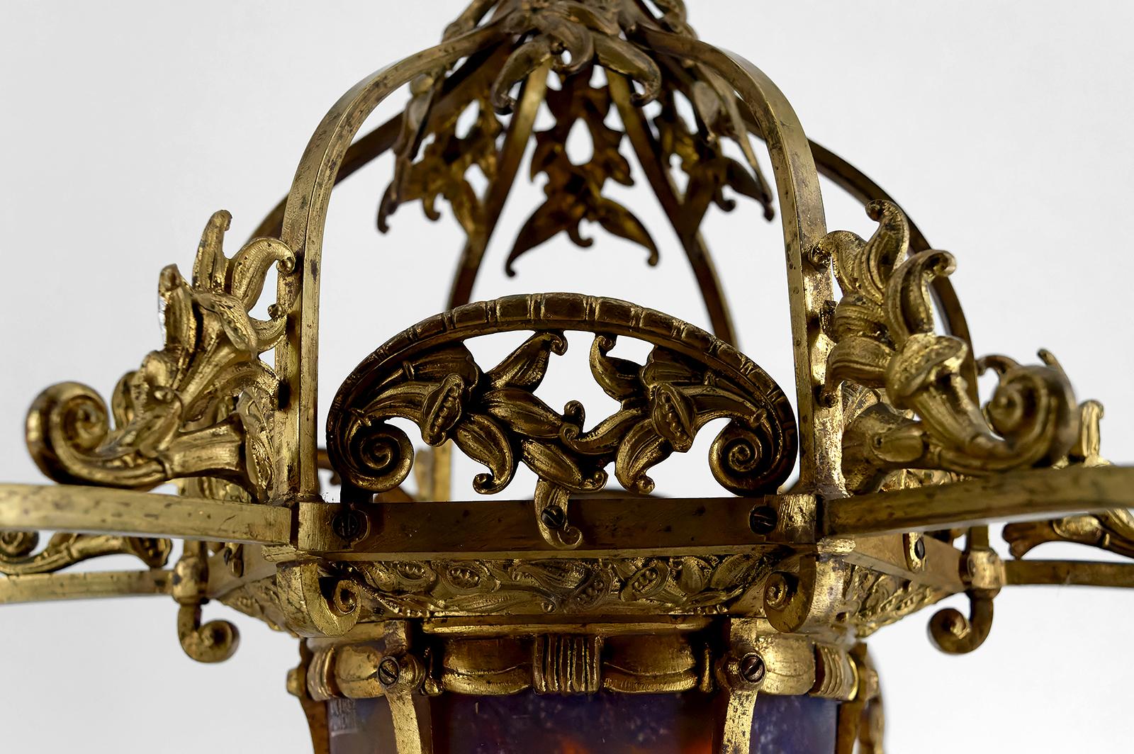 Important gilded bronze and blown glass chandelier, Muller Frères, France, 1920 For Sale 4