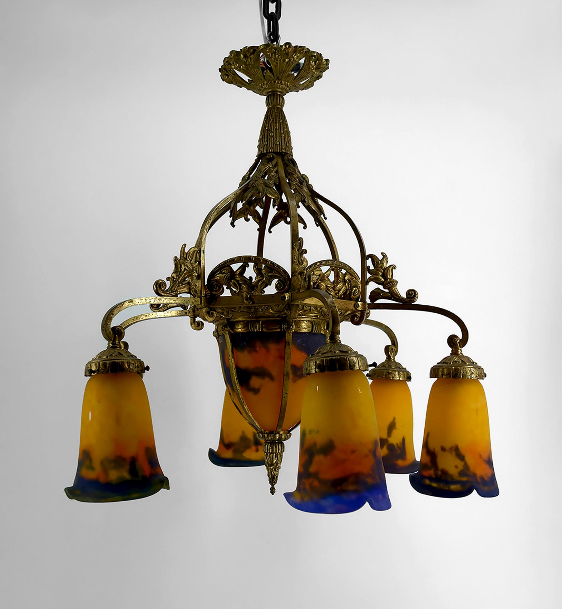 French Important gilded bronze and blown glass chandelier, Muller Frères, France, 1920 For Sale