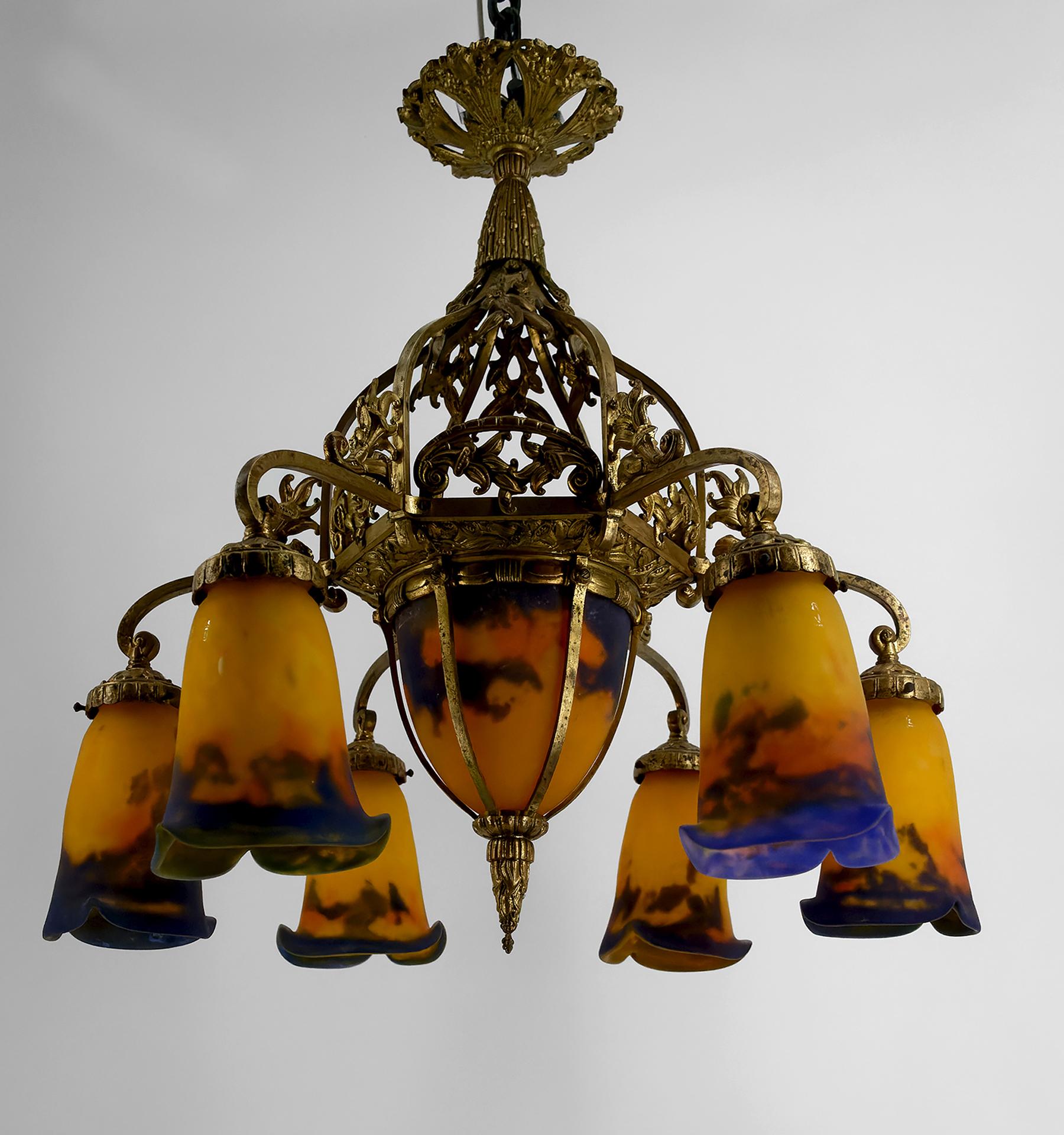 Carved Important gilded bronze and blown glass chandelier, Muller Frères, France, 1920 For Sale
