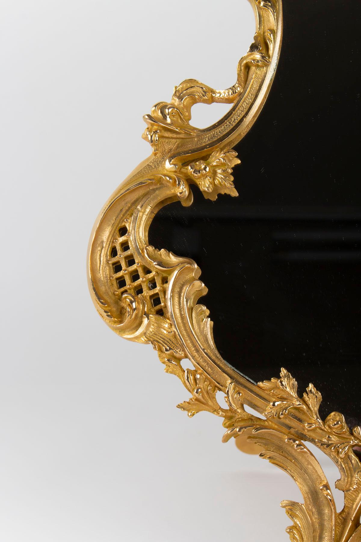 Important Gilt Bronze Table Mirror, Napoleon III Period, 1870-1880 In Good Condition In Saint-Ouen, FR