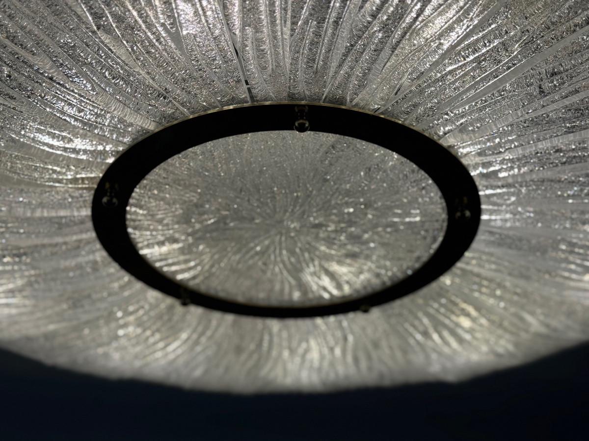 Important lustre en verre et laiton, Venini circa 1960, une paire disponible en vente 1