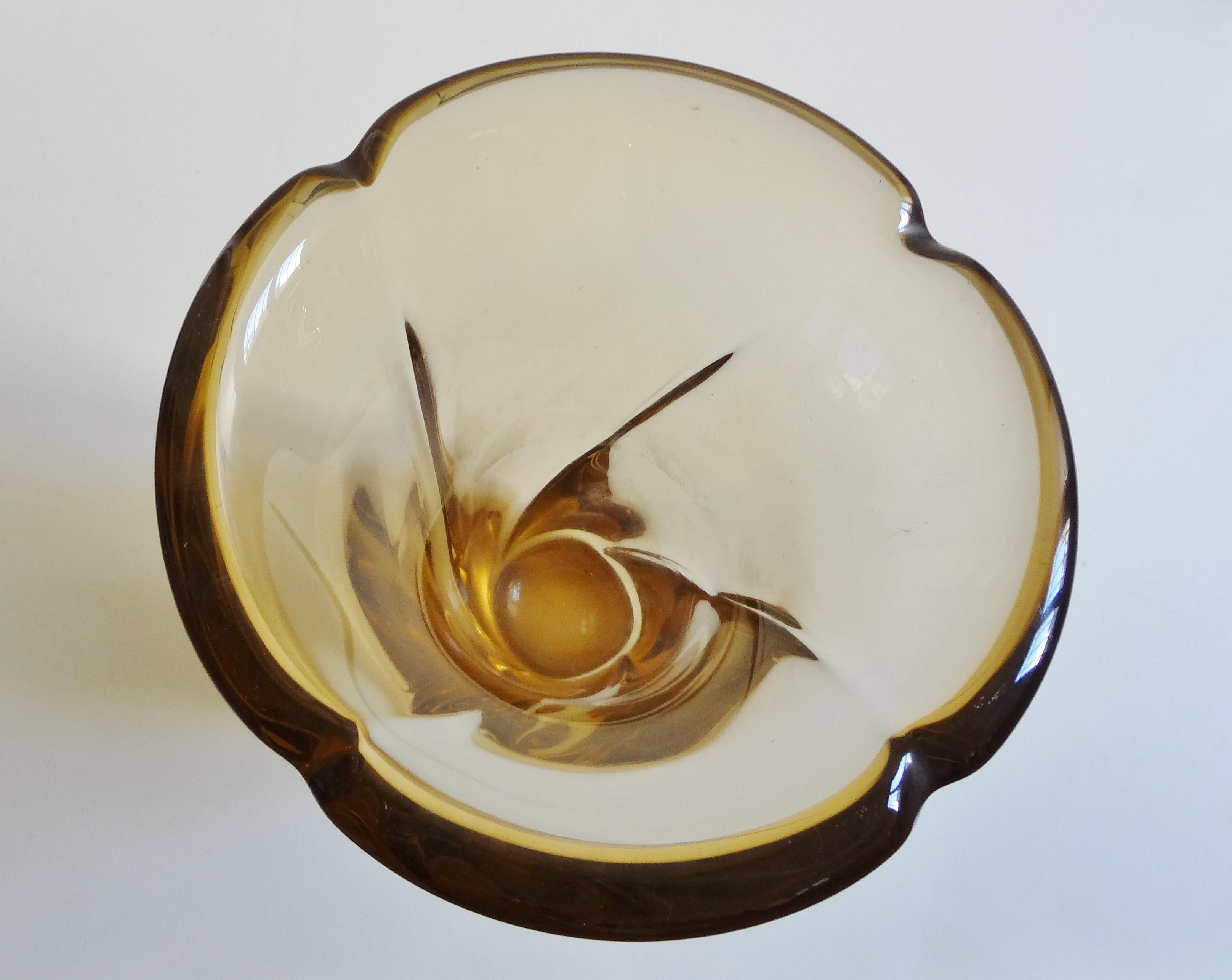 Important Glass Vase by DAUM, France, circa 1955 In Good Condition For Sale In Paris, FR