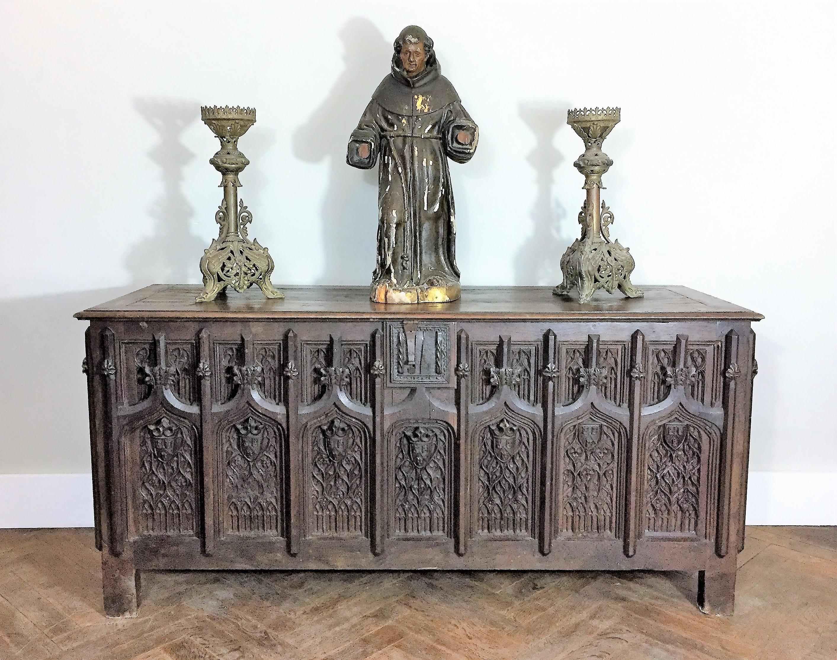 Important Gothic Oak Chest, 16th and 19th Century 2