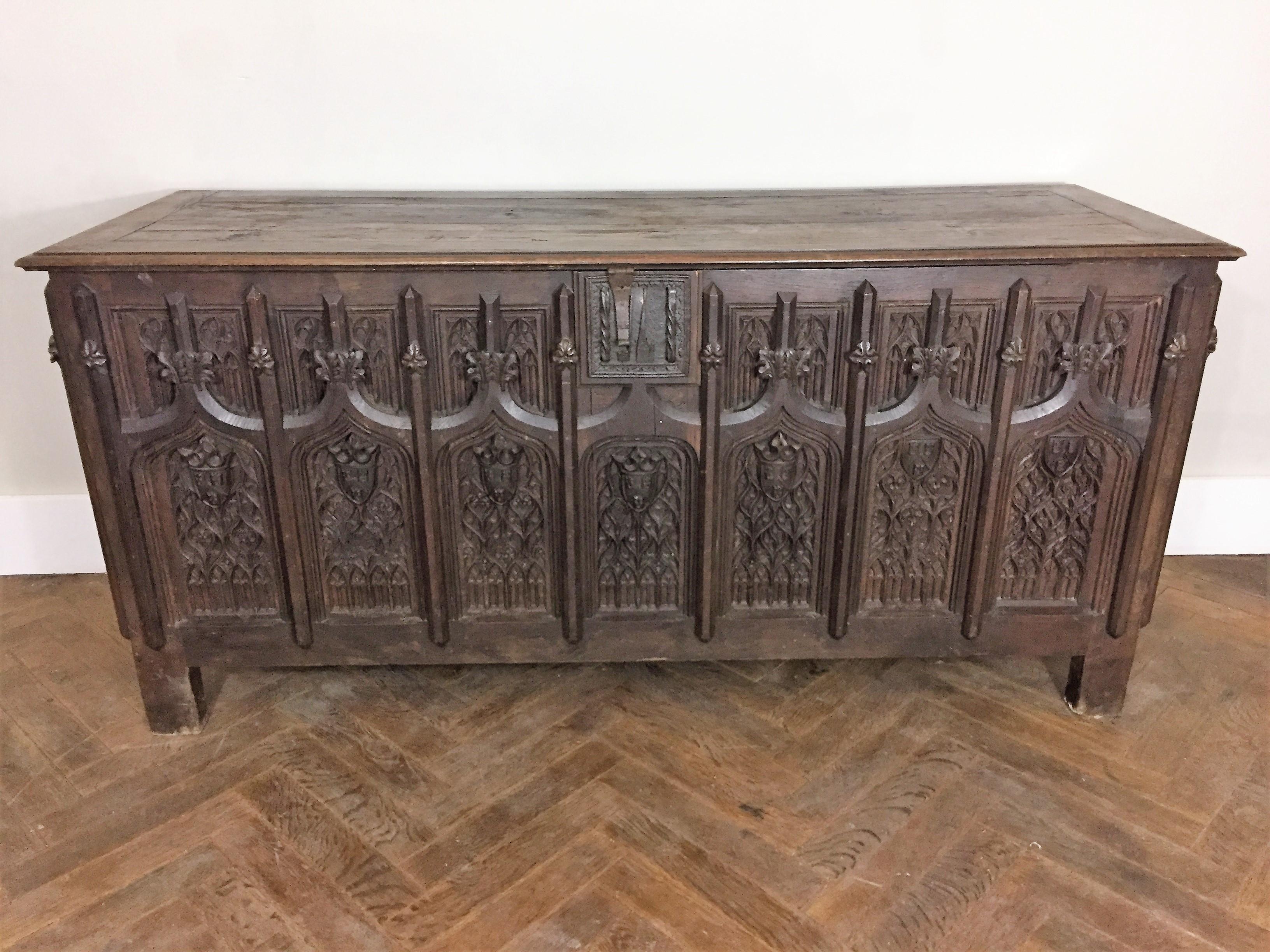 Important Gothic Oak Chest, 16th and 19th Century 1