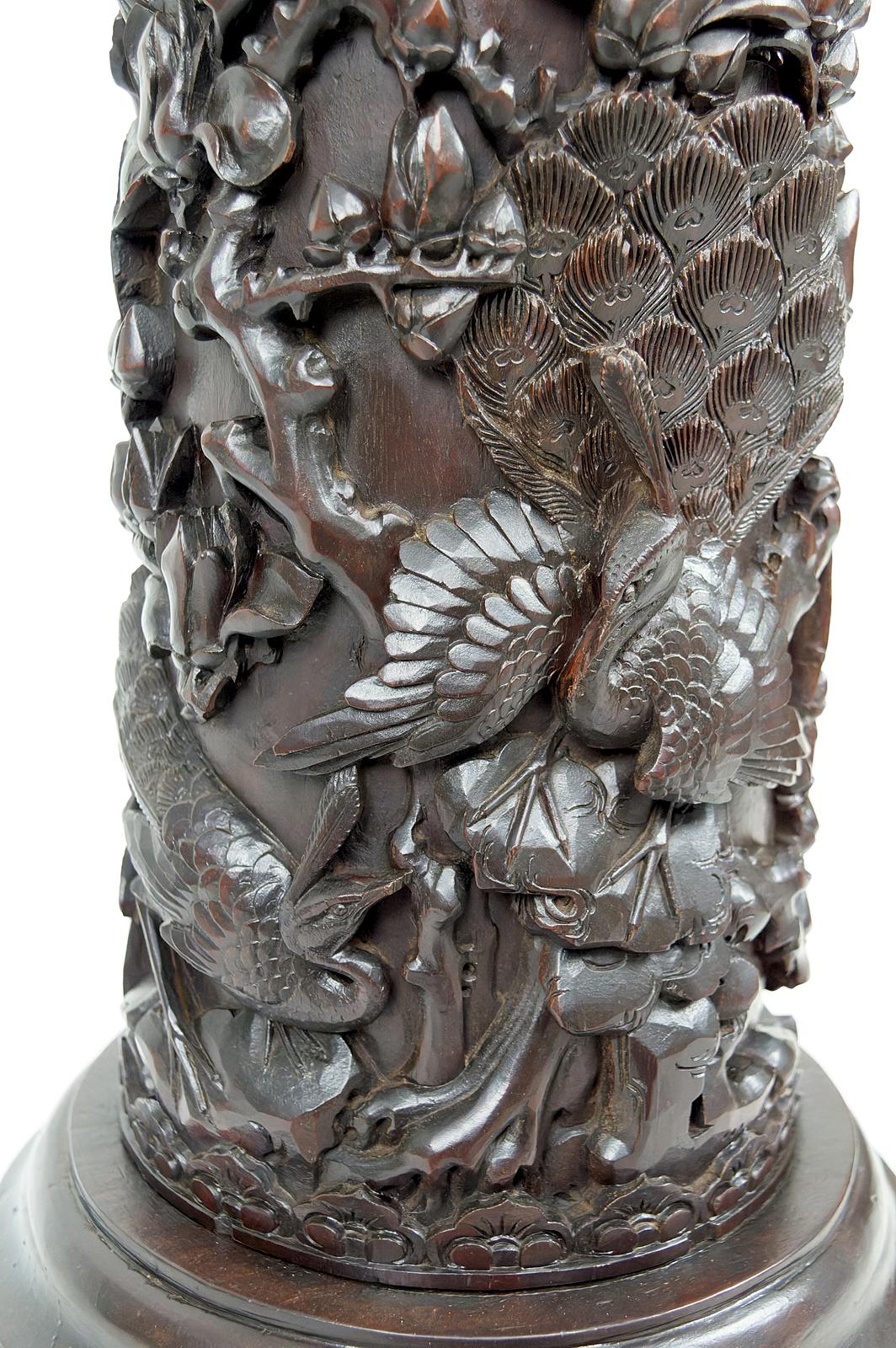 Important high pedestal table/ column in carved wood, circa 1880, Indochina For Sale 7
