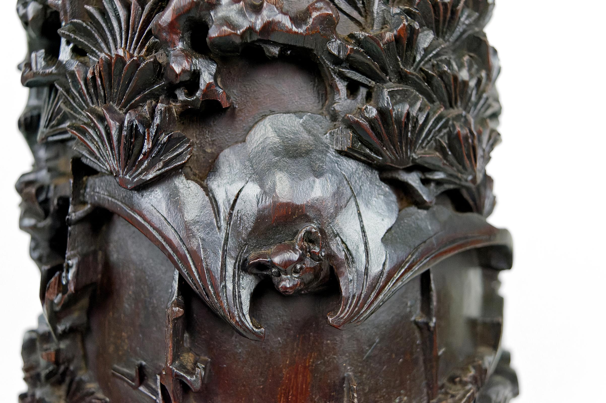 Important guéridon/ colonne en bois sculpté, vers 1880, Indochine en vente 9