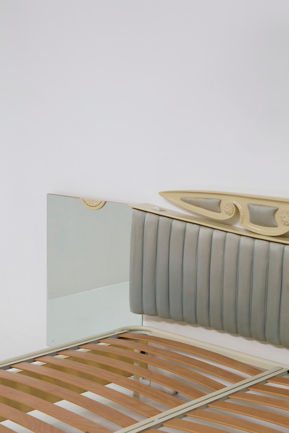 Mid-20th Century Important Italian Bed Attribuited Giovanni Gariboldi for Gina Lollobrigida For Sale